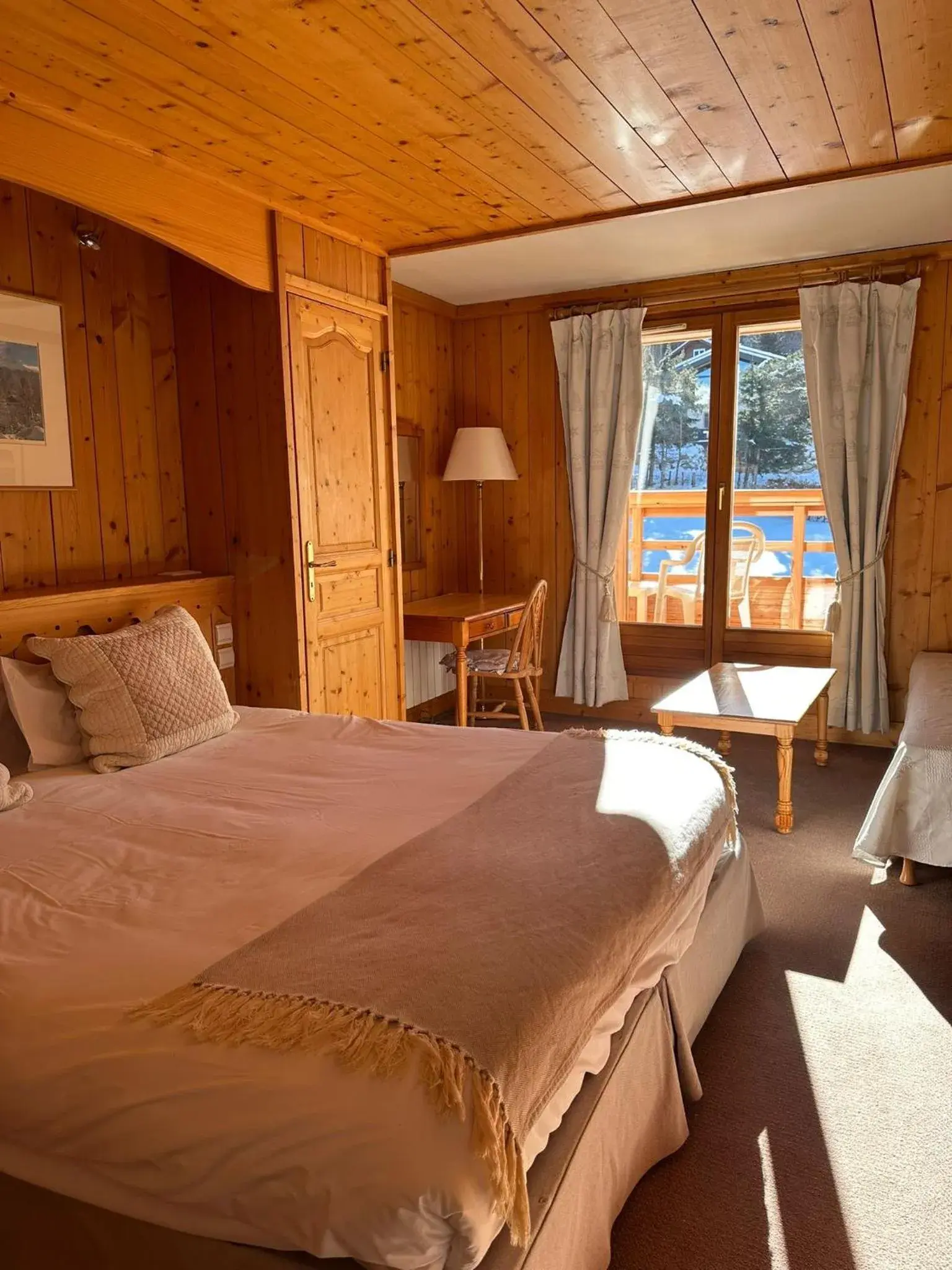 Superior Double or Twin Room in Hôtel Le Jeu de Paume Superior Double or Twin Room in Hôtel Le Jeu de Paume