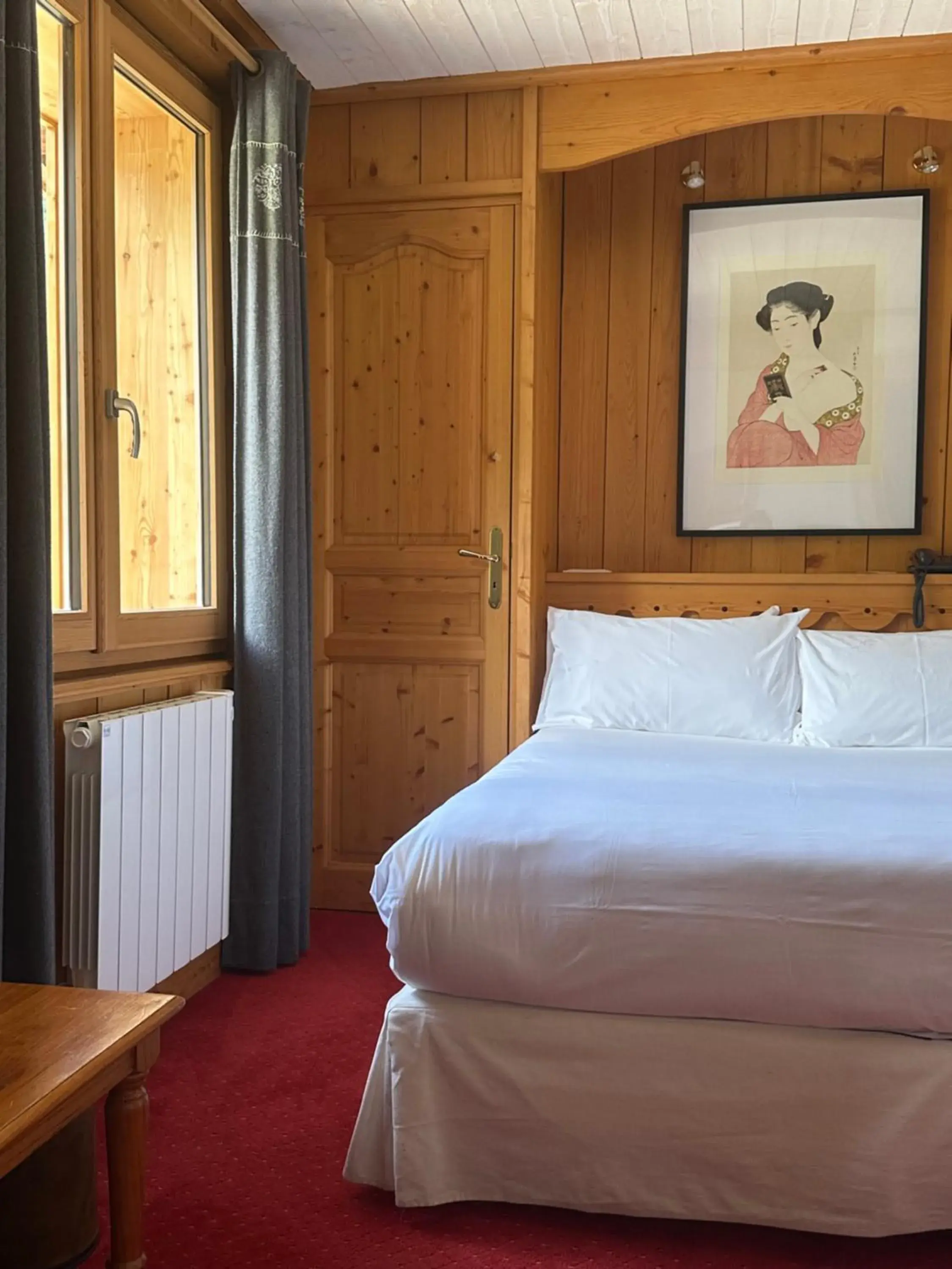 Classic Double Room in Hôtel Le Jeu de Paume Classic Double Room in Hôtel Le Jeu de Paume