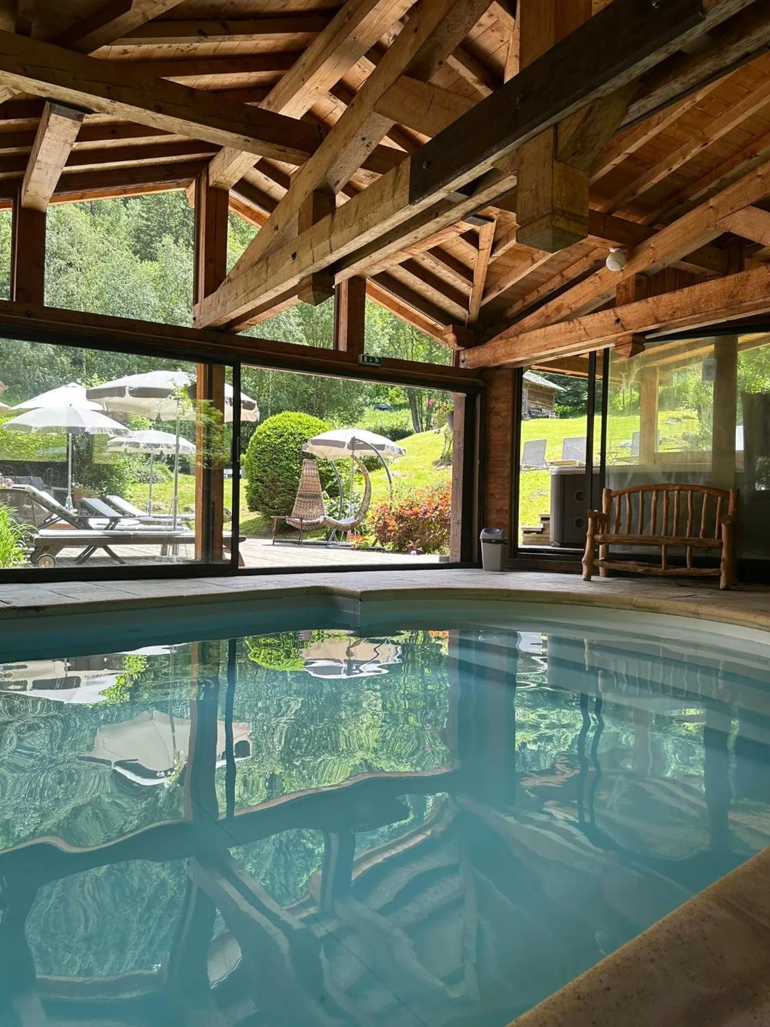 Pool view in Hôtel Le Jeu de Paume
