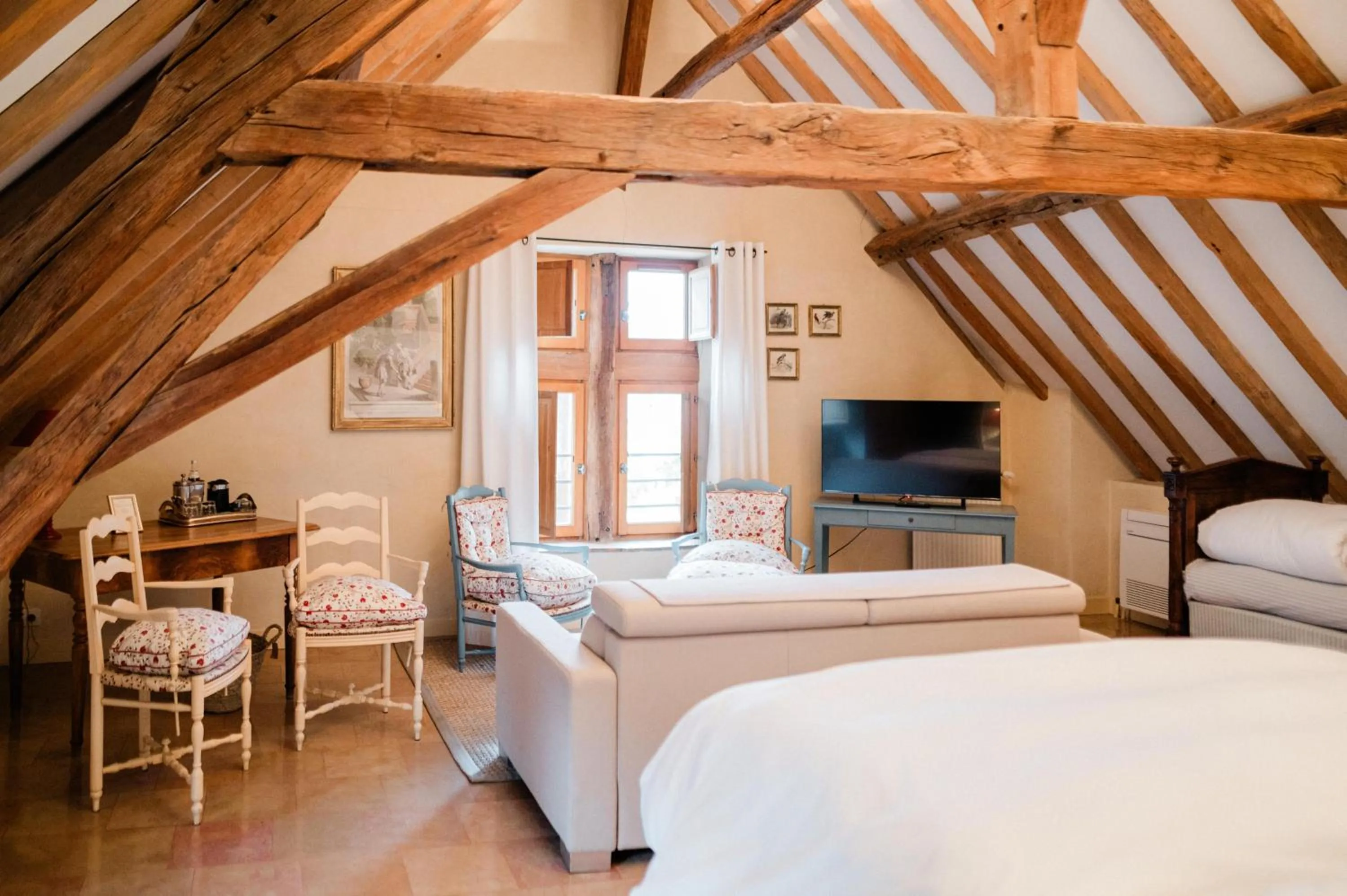 Bedroom, Bed in Le Champ des Oiseaux Hôtel & Spa