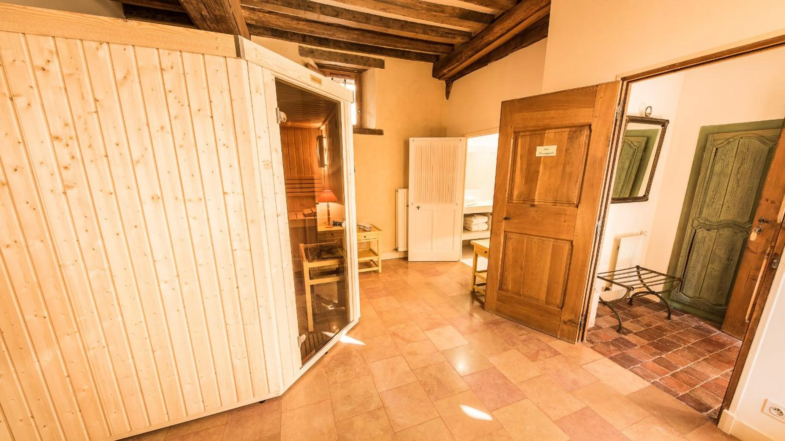 Sauna in Le Champ des Oiseaux Hôtel & Spa
