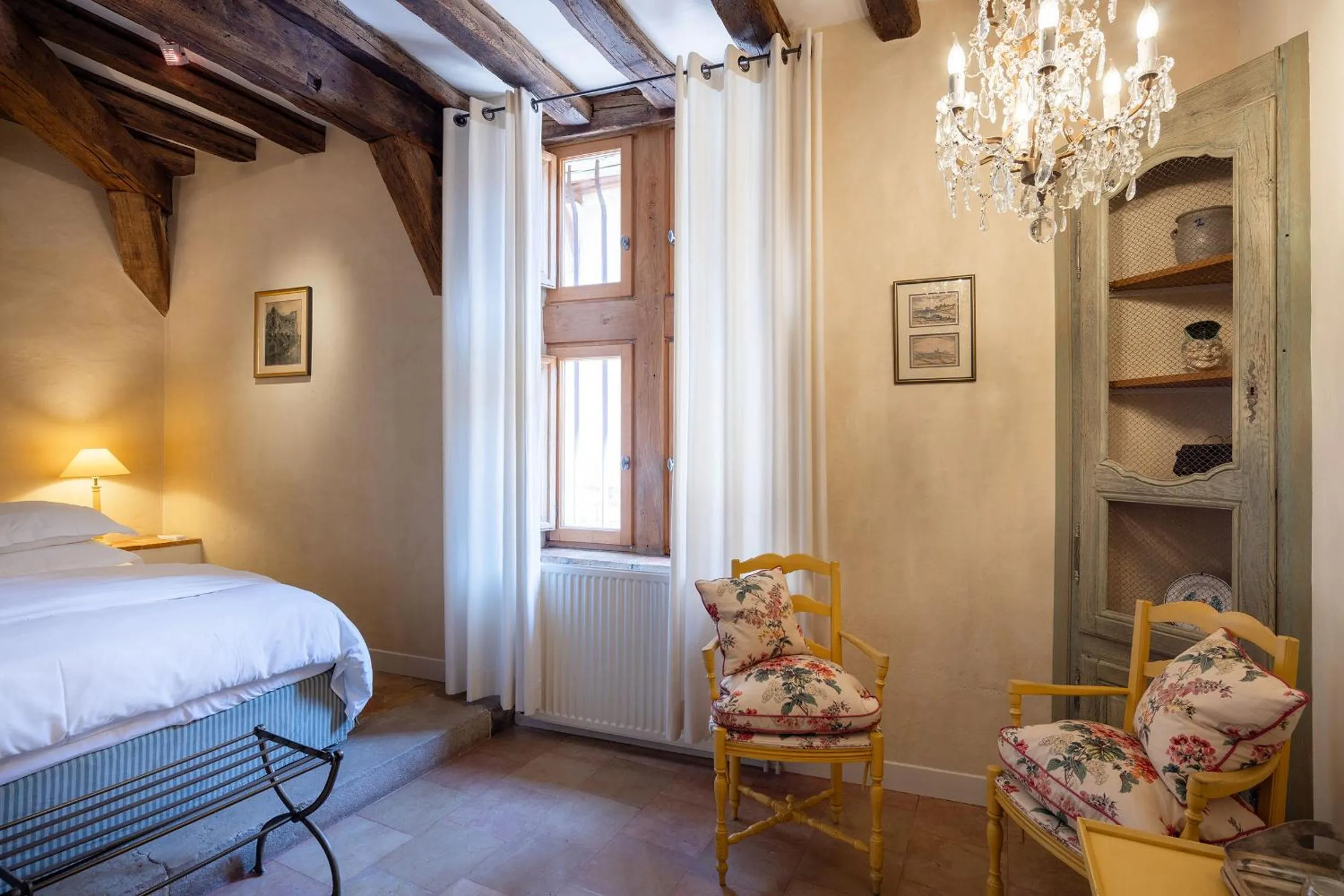 Photo of the whole room, Bed in Le Champ des Oiseaux Hôtel & Spa
