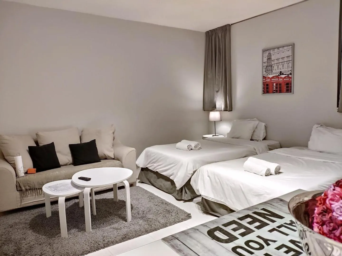 Bed in Vivo Apartments