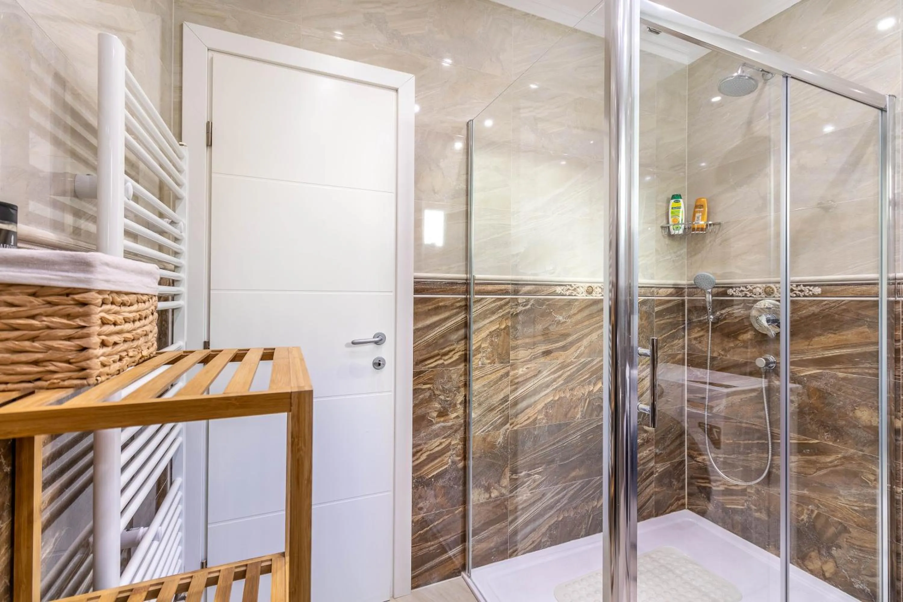 Bathroom in StaySplitBay