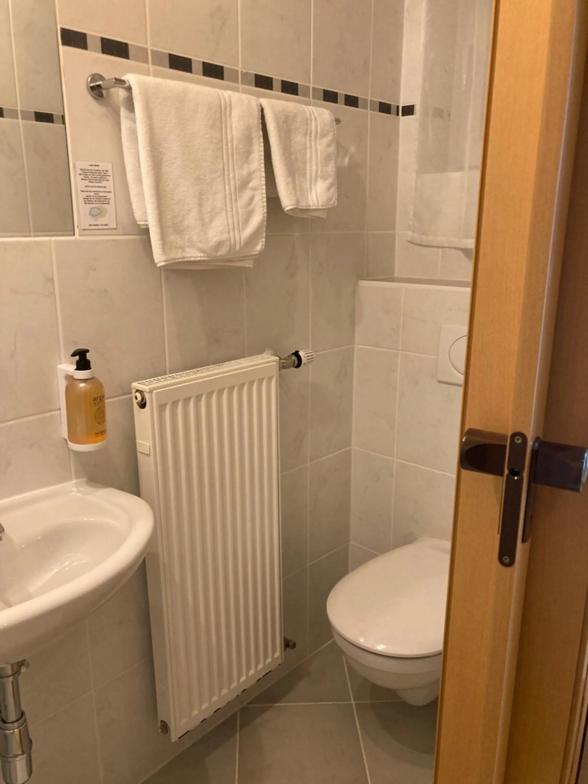 Toilet in Familien & Wander-Pension Purkhardt