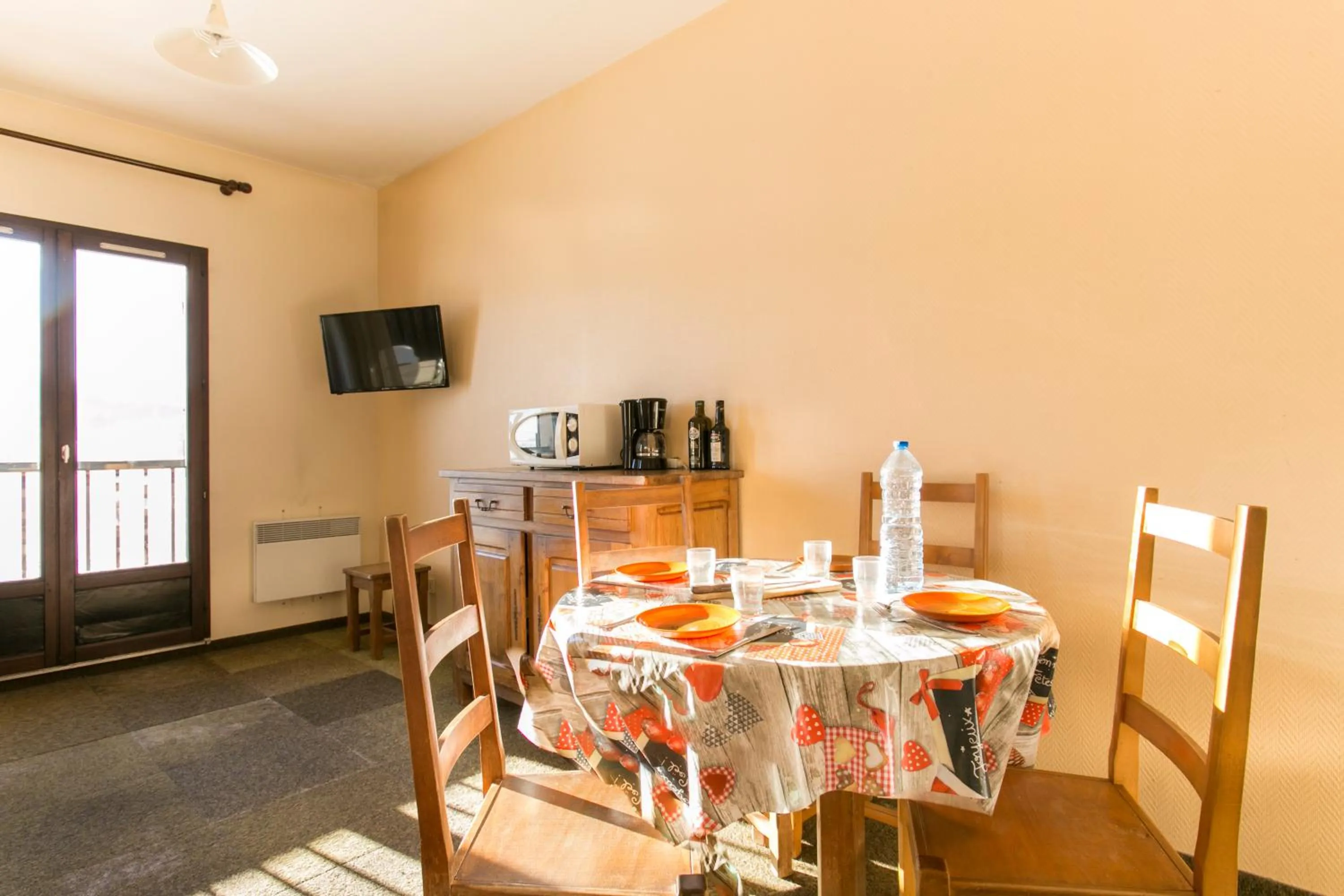 Living room in Résidence Les Clarines ( by Popinns )