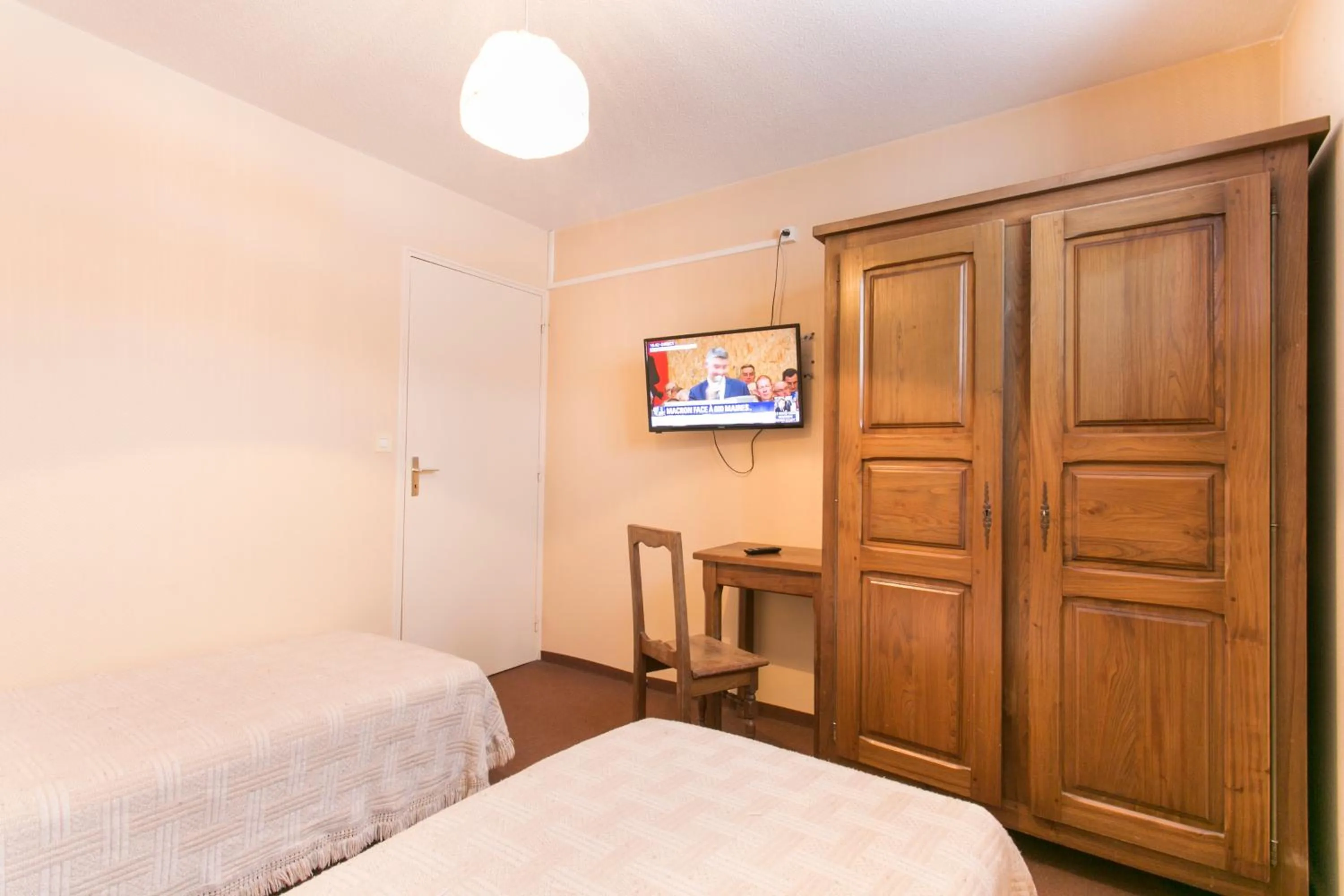 Photo of the whole room in Résidence Les Clarines ( by Popinns )