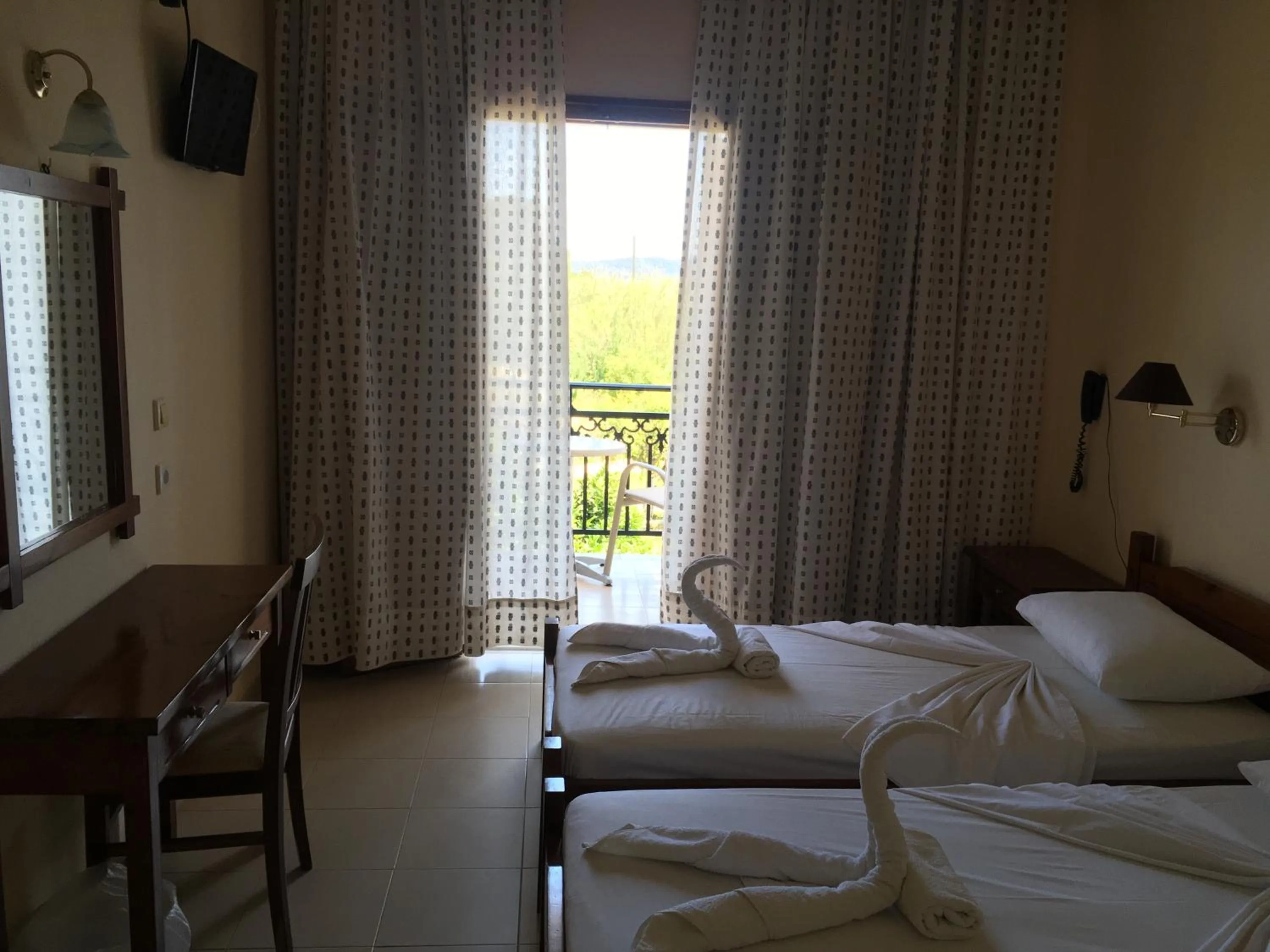 Bedroom, Bed in Vontzos Hotel