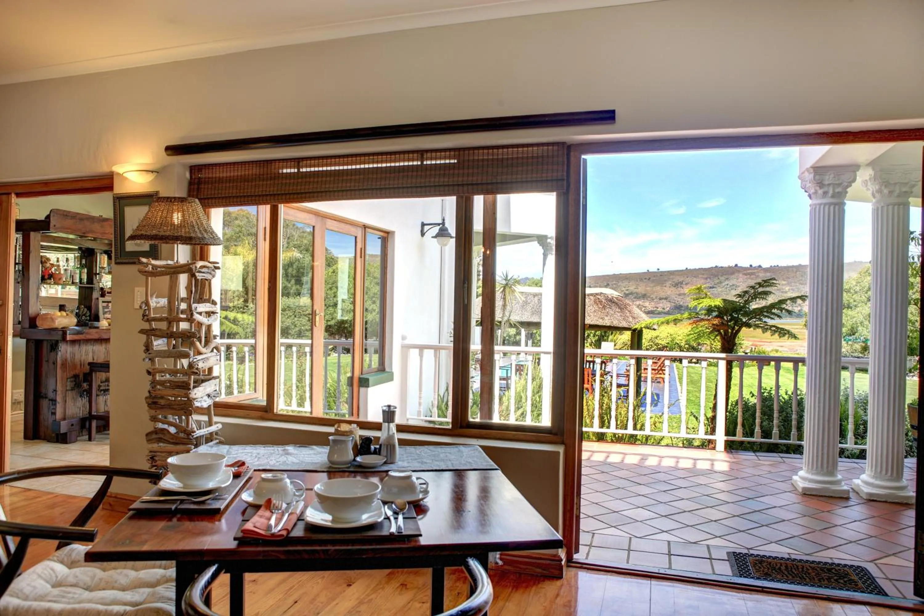 Restaurant/places to eat in Waterfront Lodge