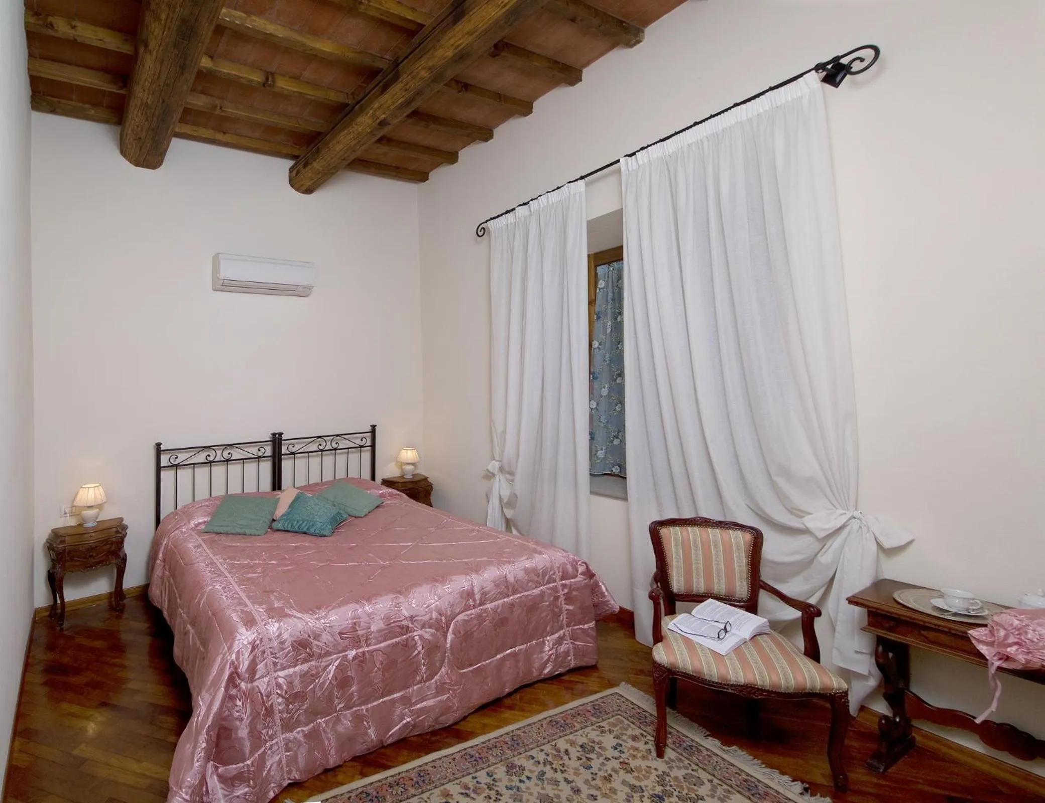 Bed in Accademia Residence