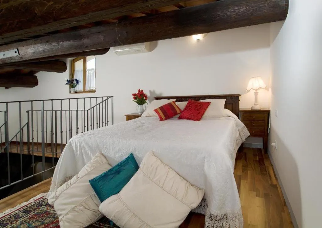 Bed in Accademia Residence