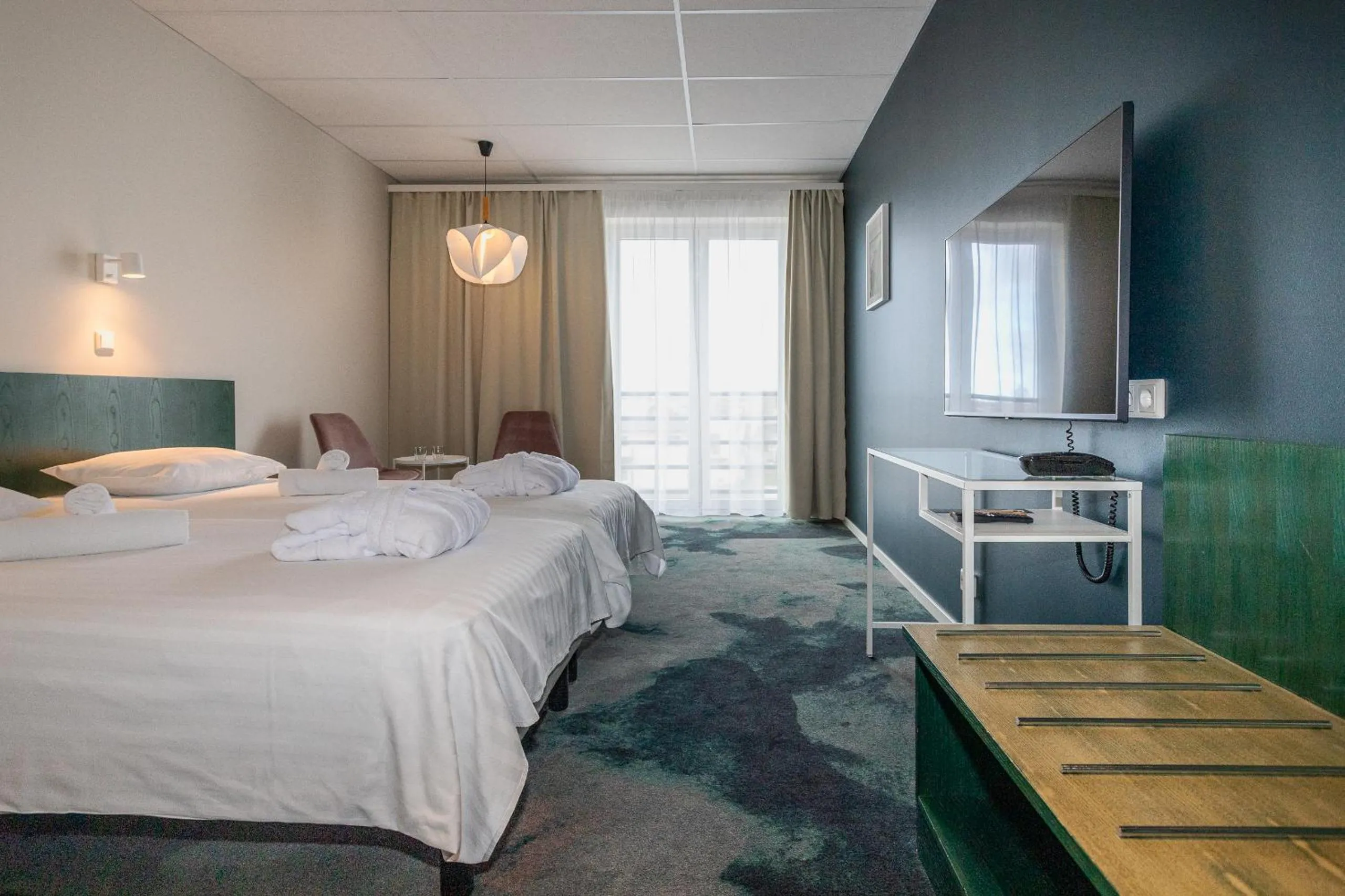 Bed in Meri Seaside Hotel & SPA