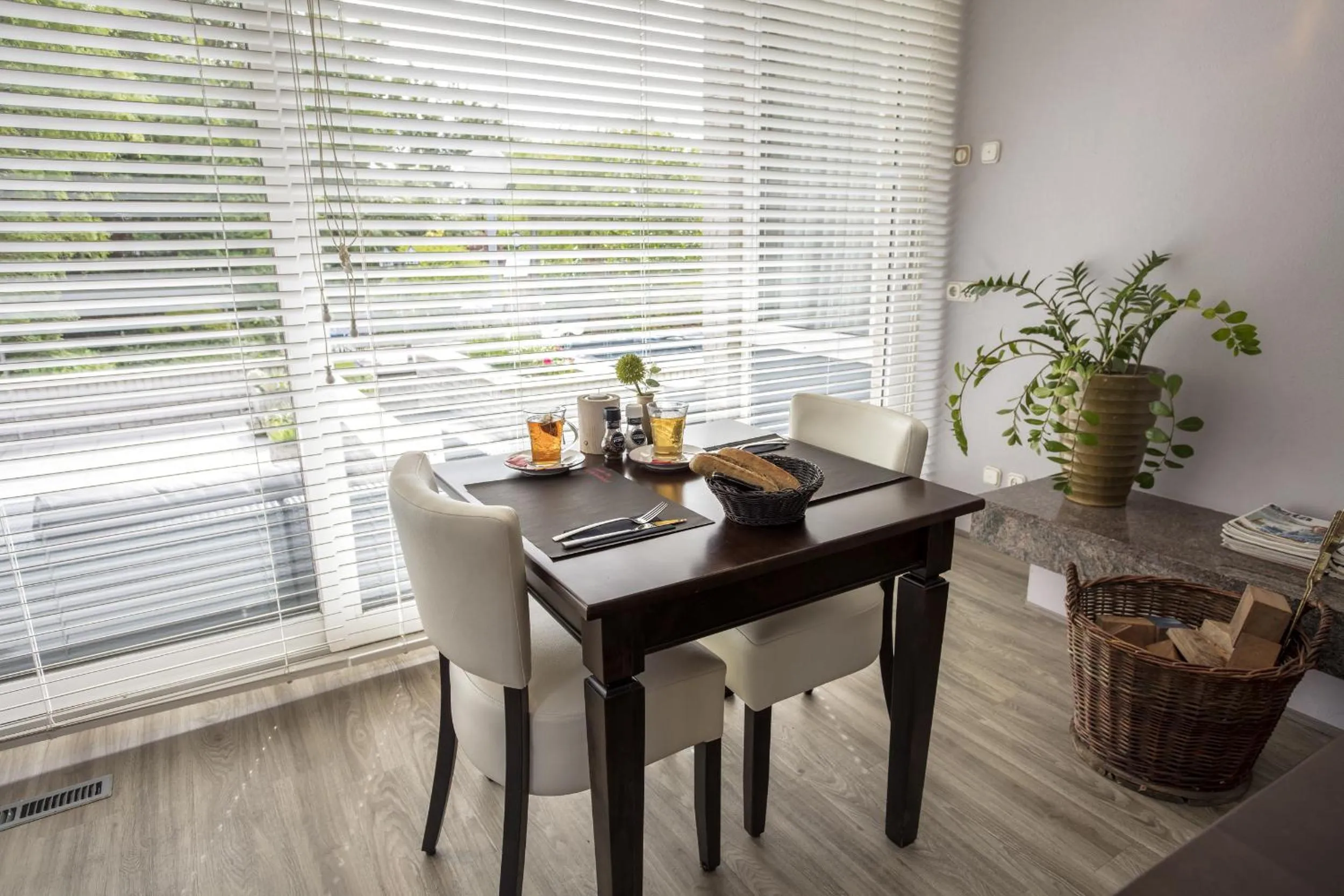 Restaurant/places to eat in Lodgehotel de Lelie