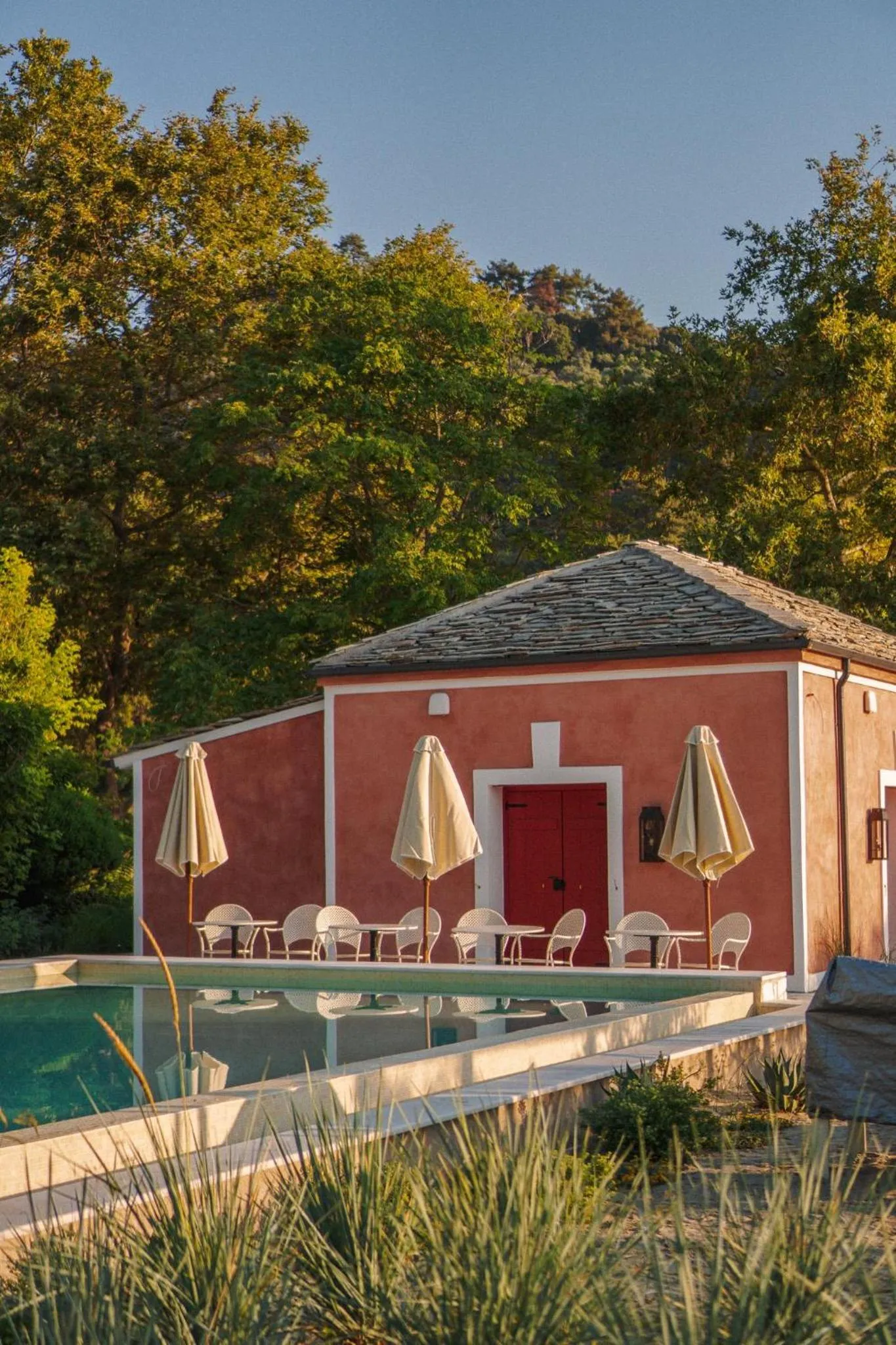 Swimming pool in Makryammos