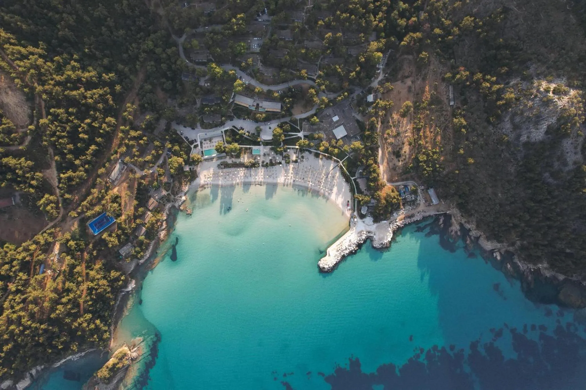 Swimming pool in Makryammos