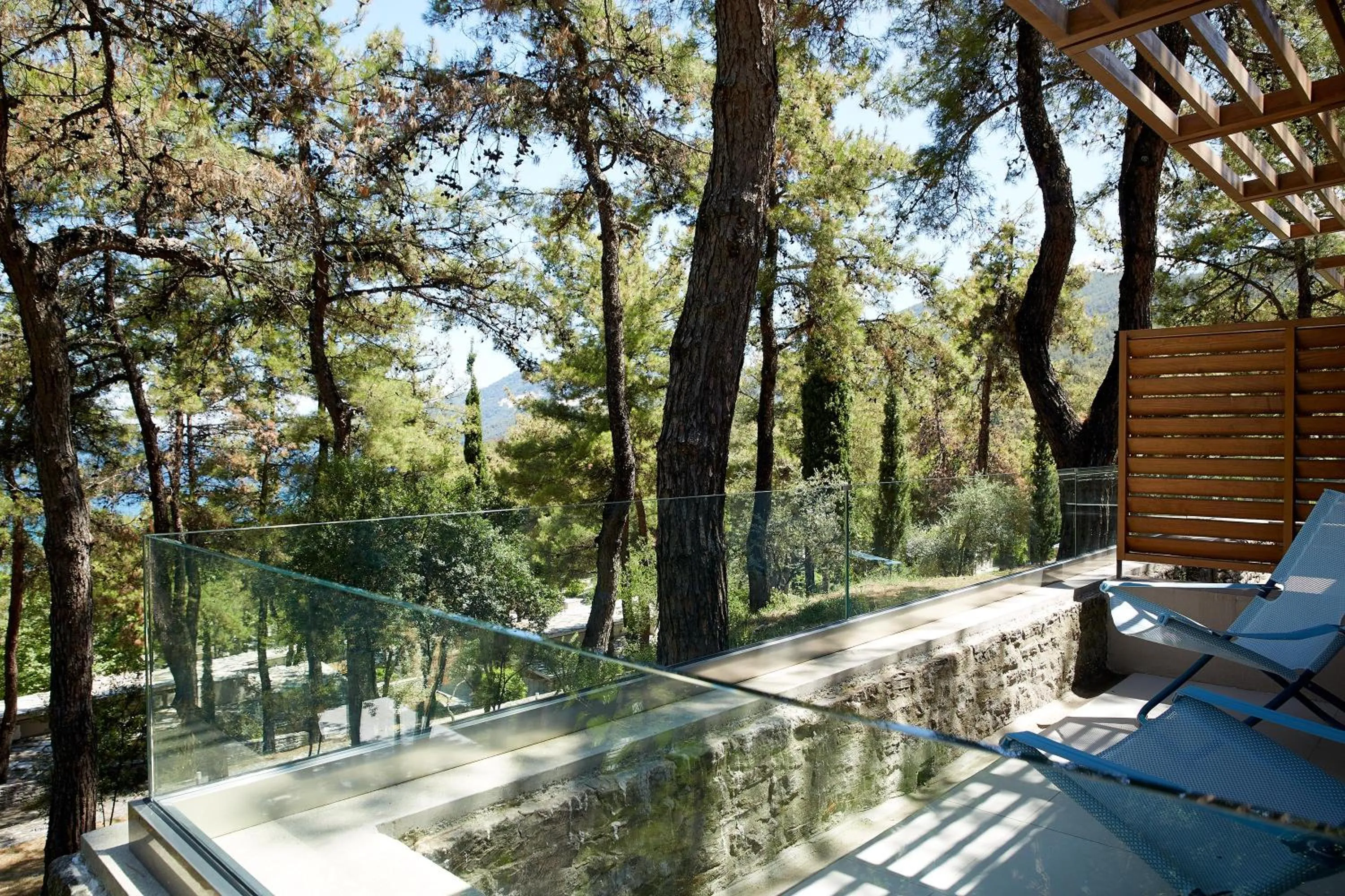 Photo of the whole room in Makryammos