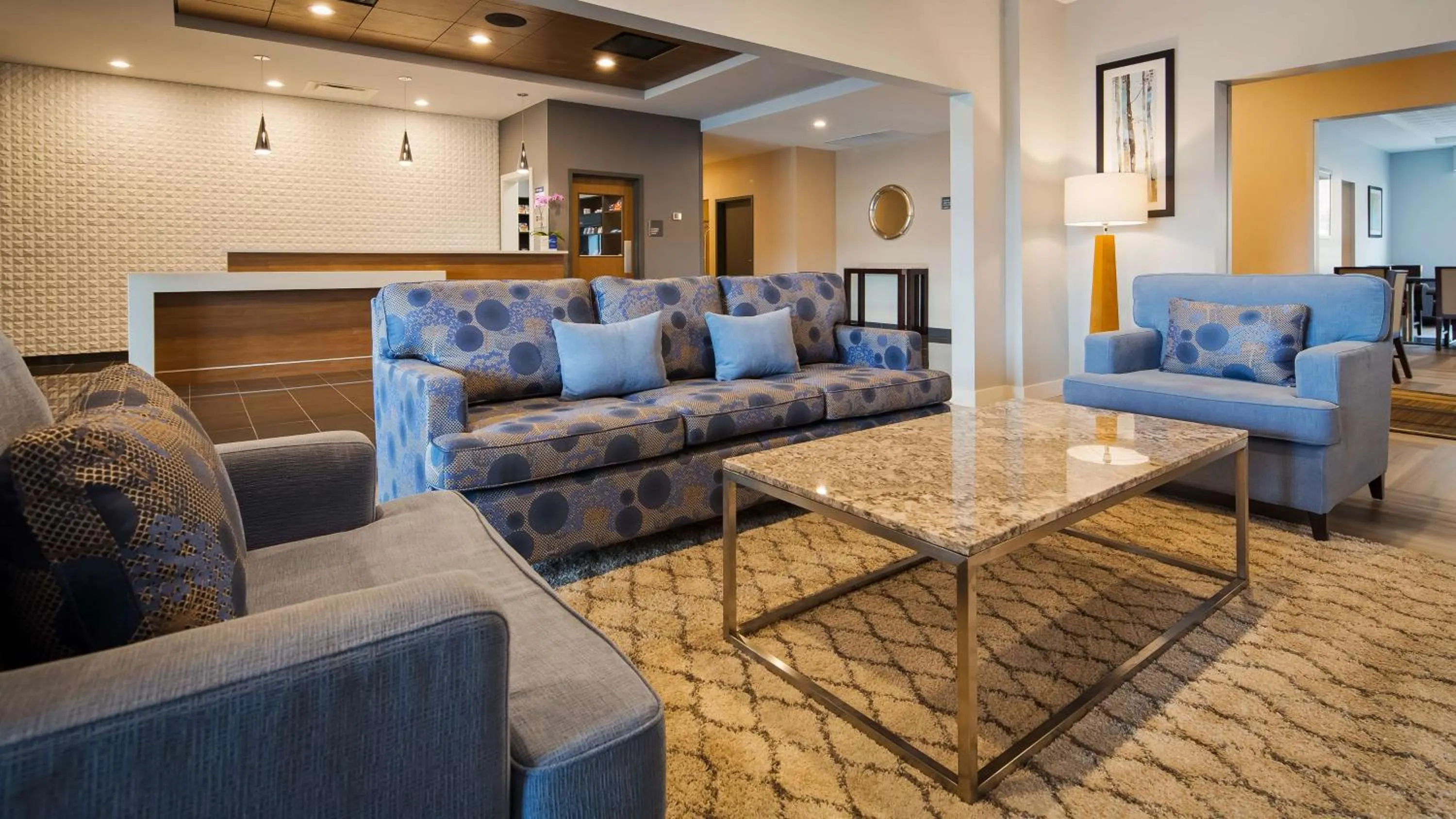 Lobby or reception in Best Western Plus Merritt Hotel