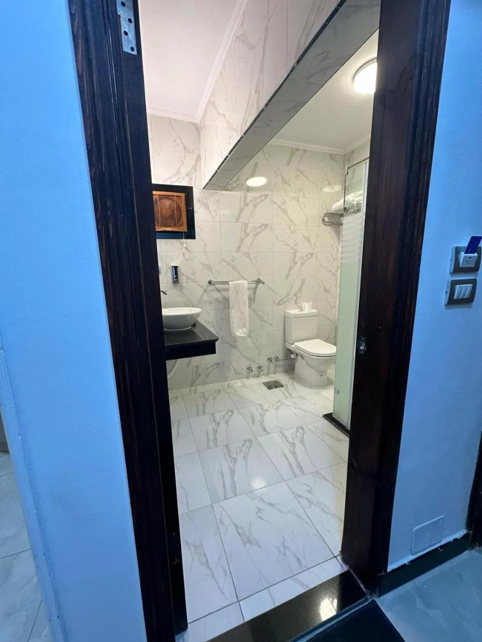 Toilet in Aura Inn Hotel Cairo