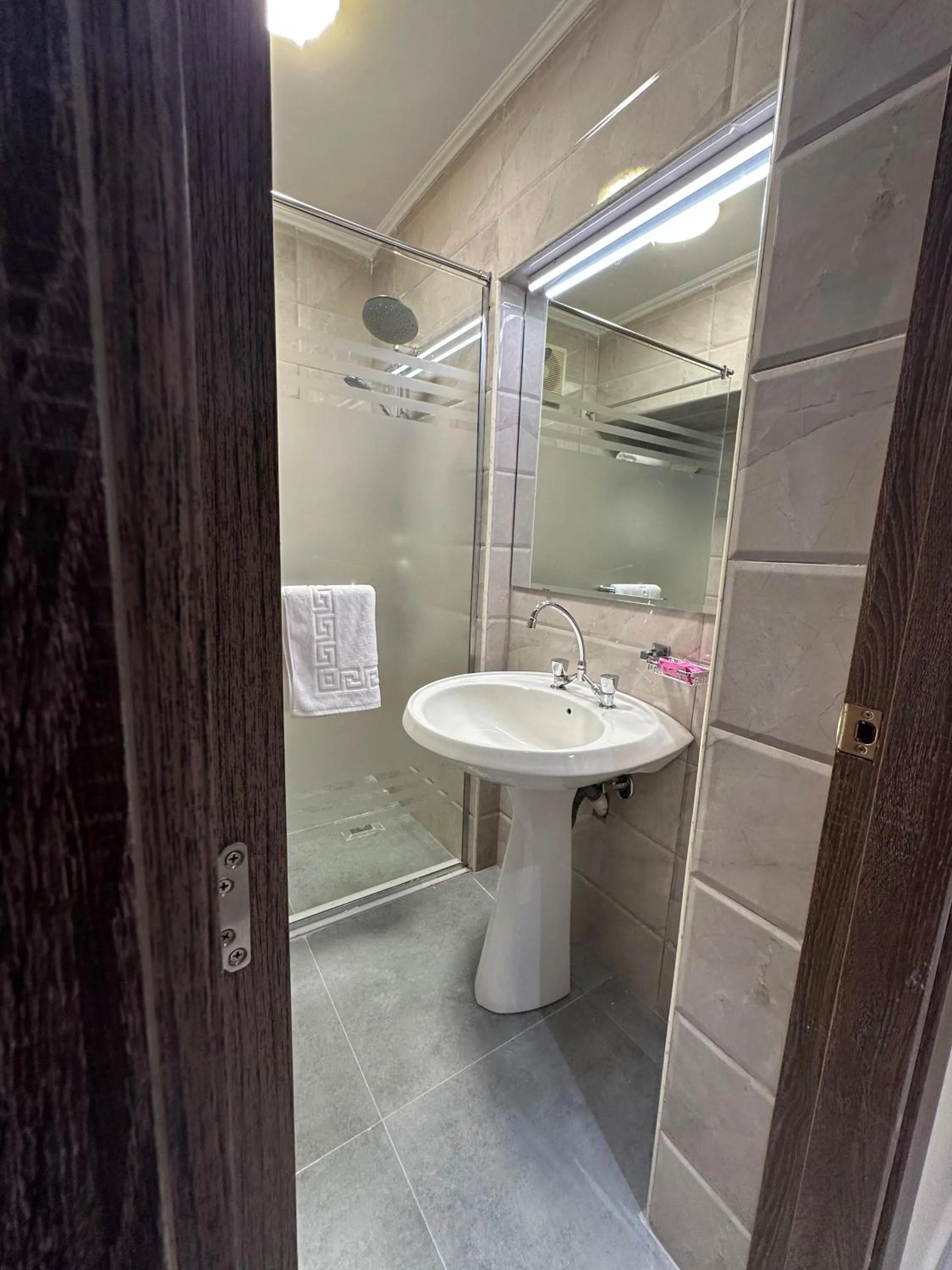 Toilet in Aura Inn Hotel Cairo