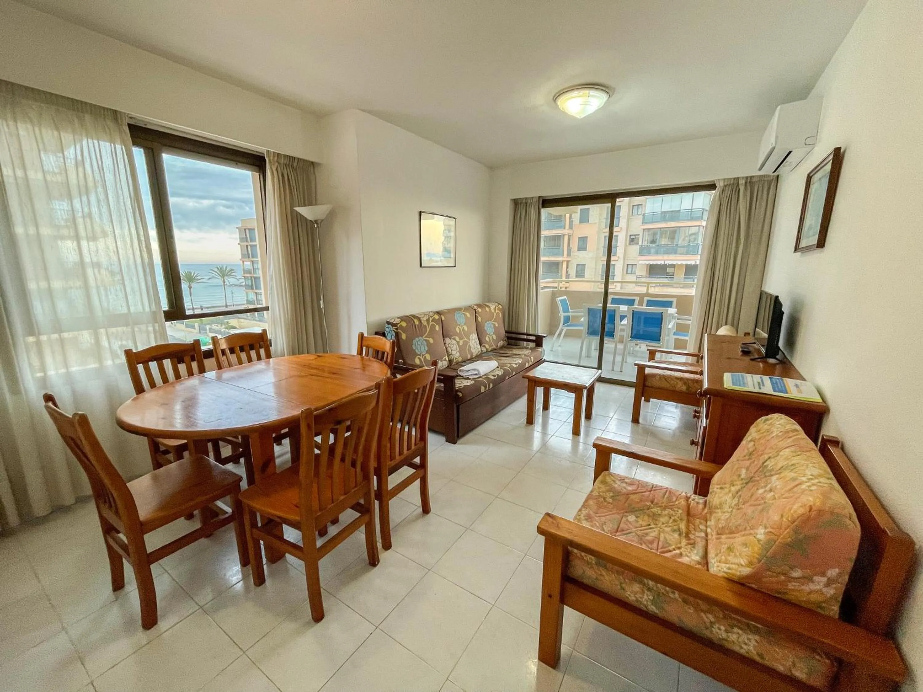 Apartamentos Riviera 3000
