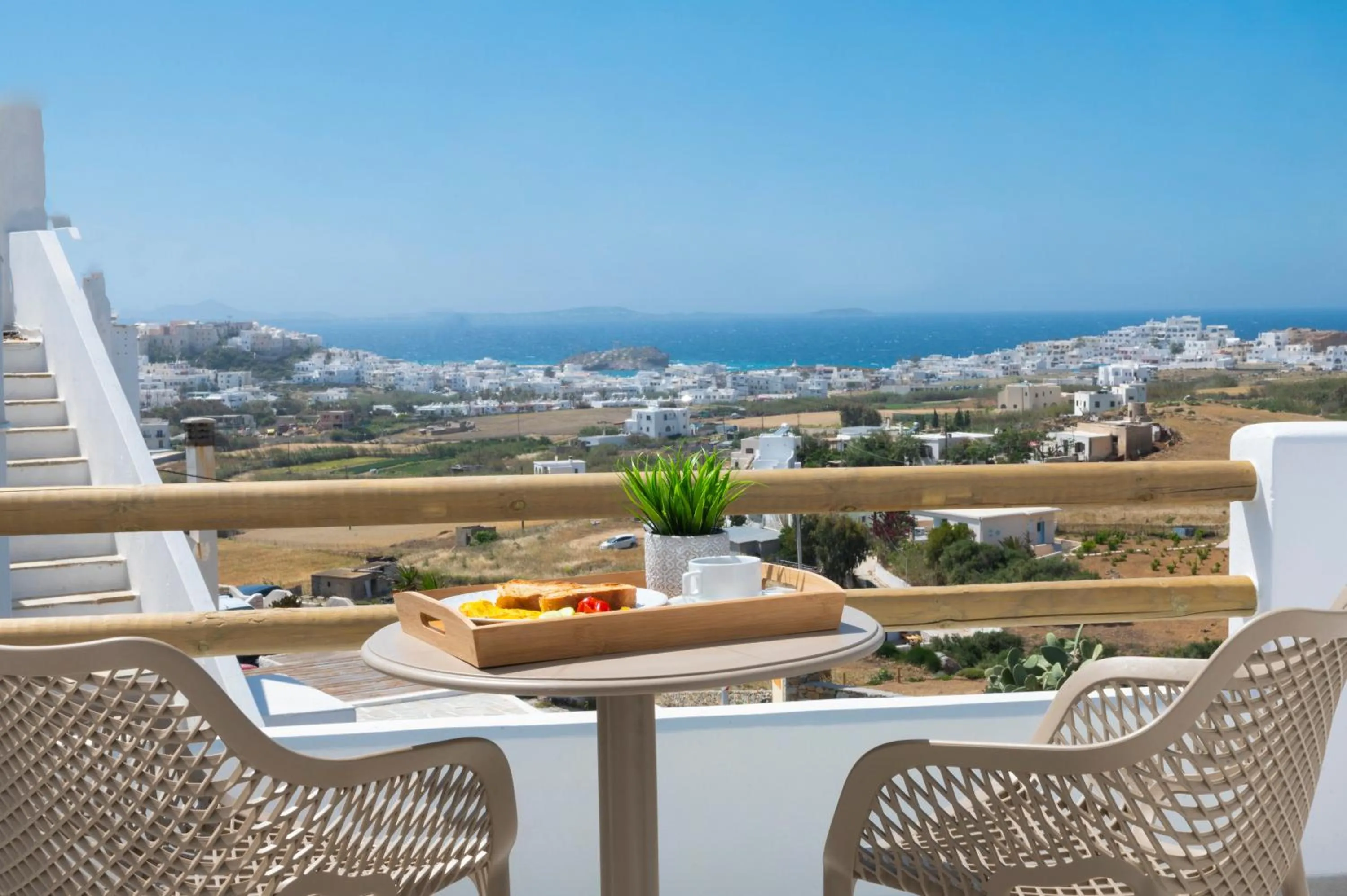 Day in Petros Studios & Suites