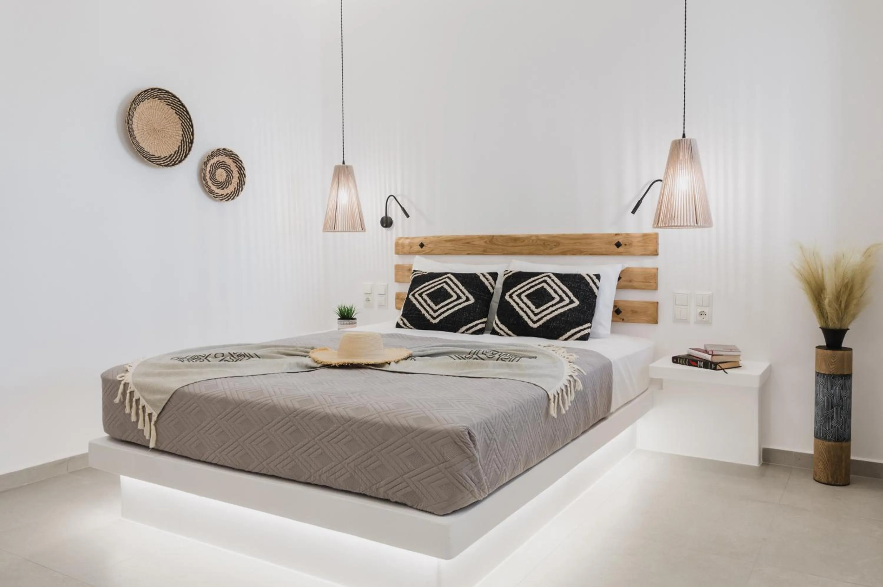 Bed in Petros Studios & Suites