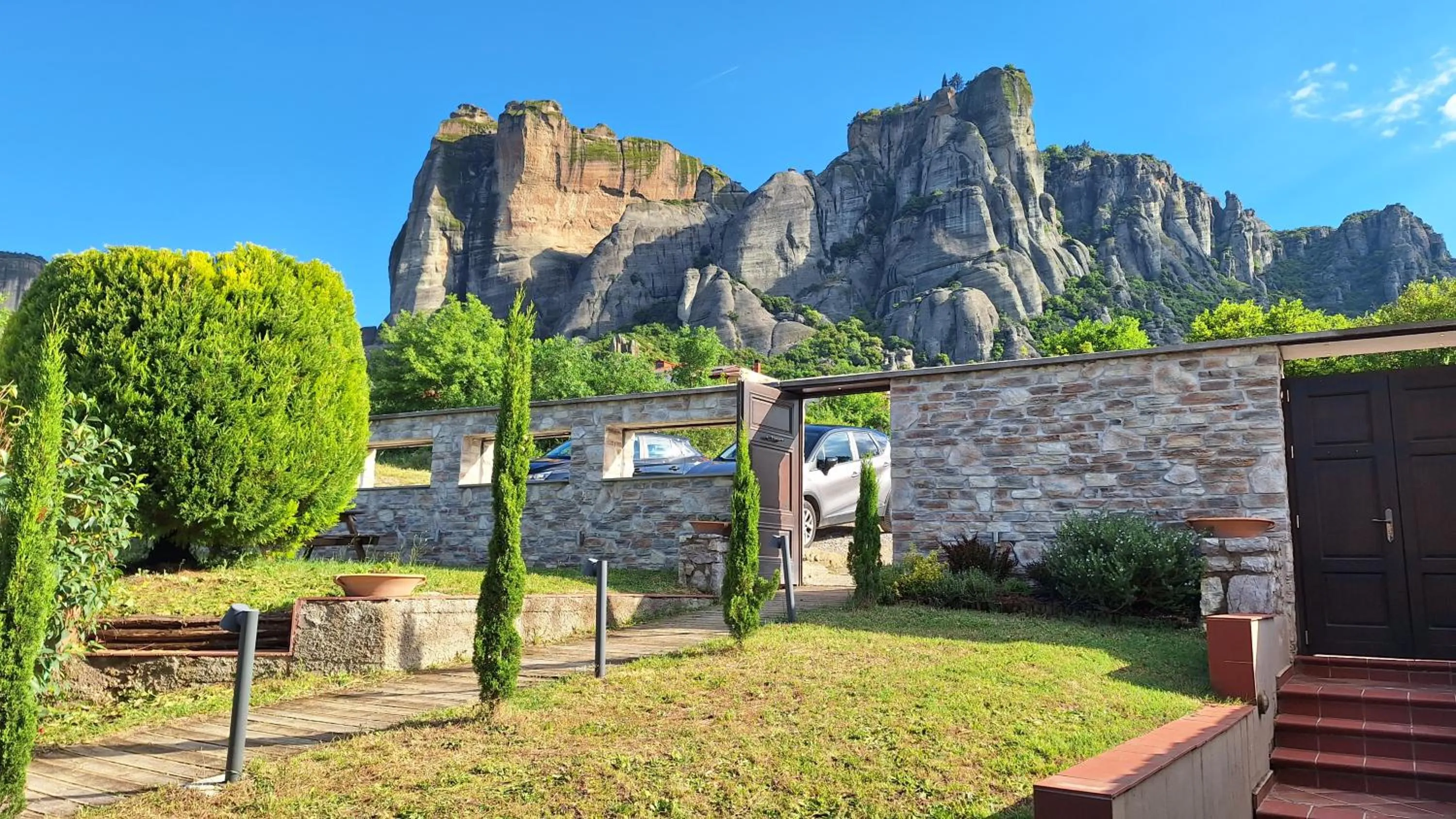 Epavlis Meteora Suites Hotel