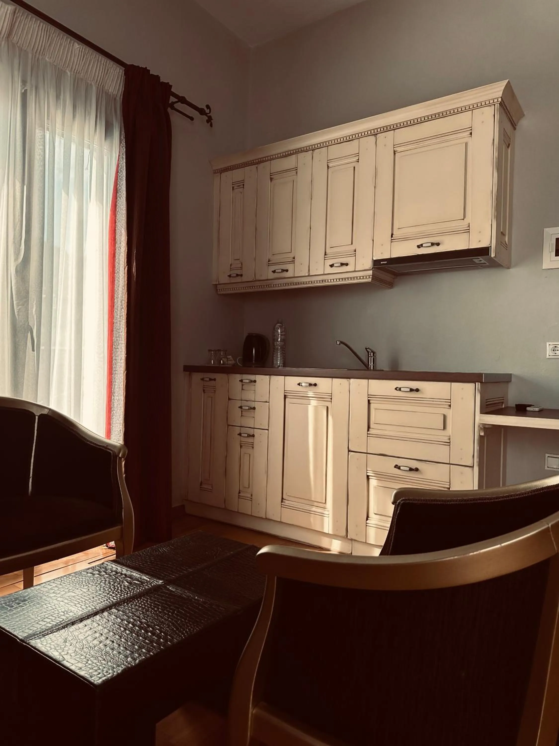 Epavlis Meteora Suites Hotel