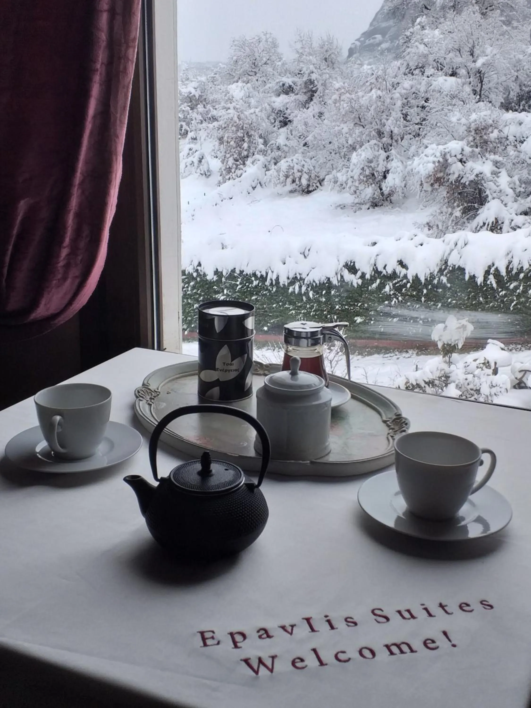 Coffee/tea facilities in Epavlis Meteora Suites Hotel