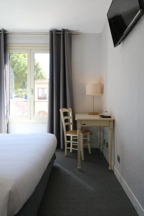 Bed in Hôtel Napoléon