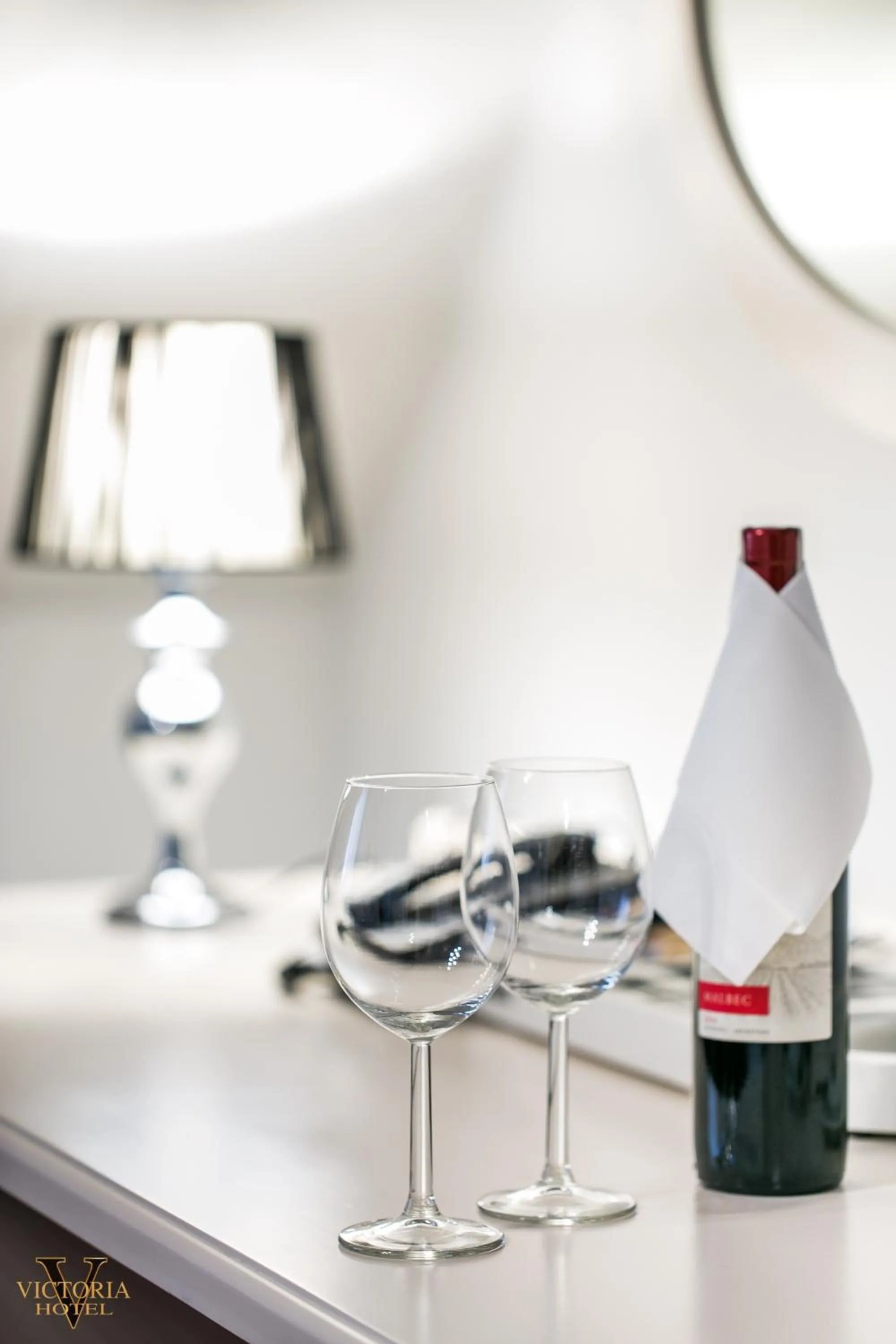 Communal lounge/ TV room in Hotel Victoria