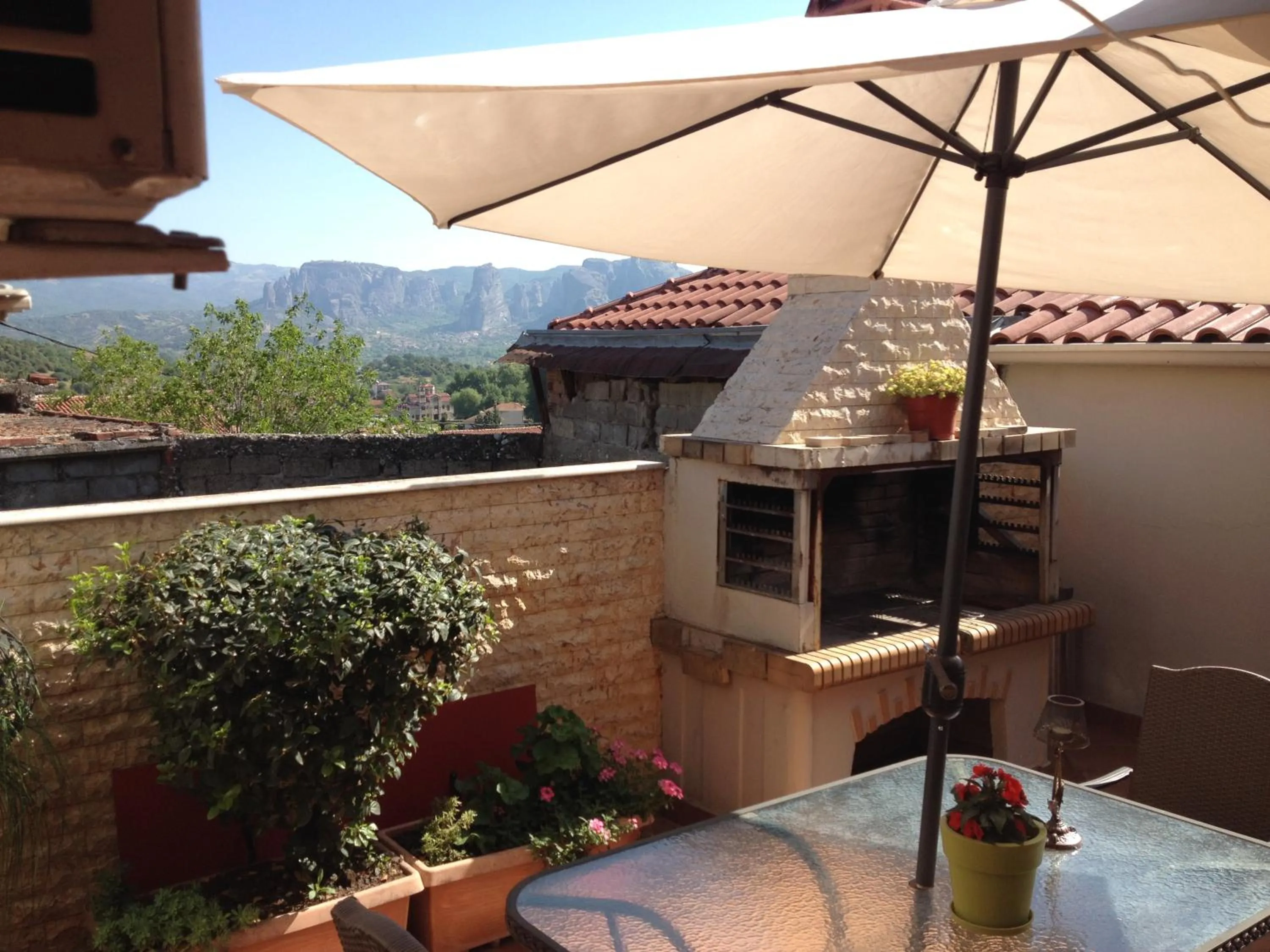 BBQ facilities in Luxury Family Villa Meteora