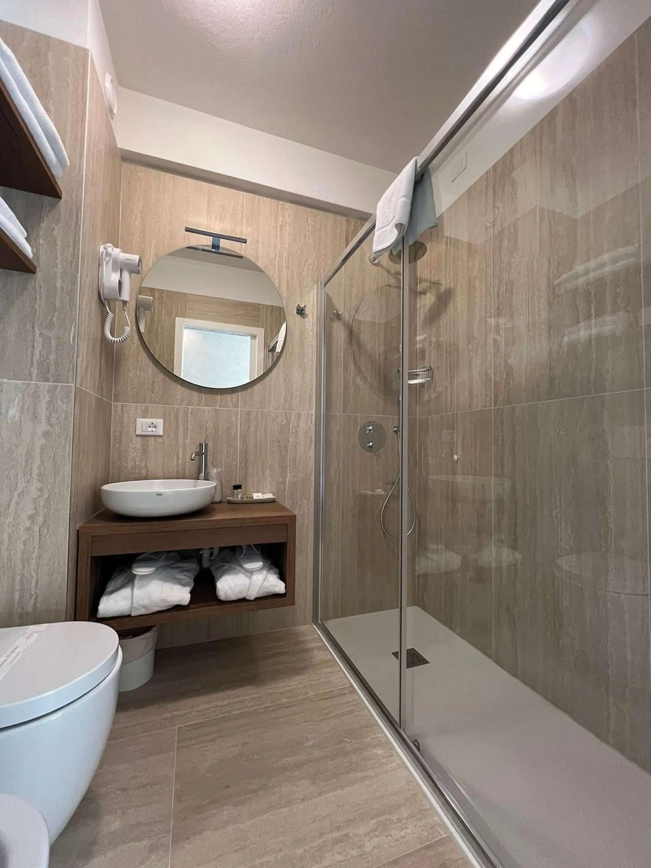 Bathroom in Best Western Hotel Continental