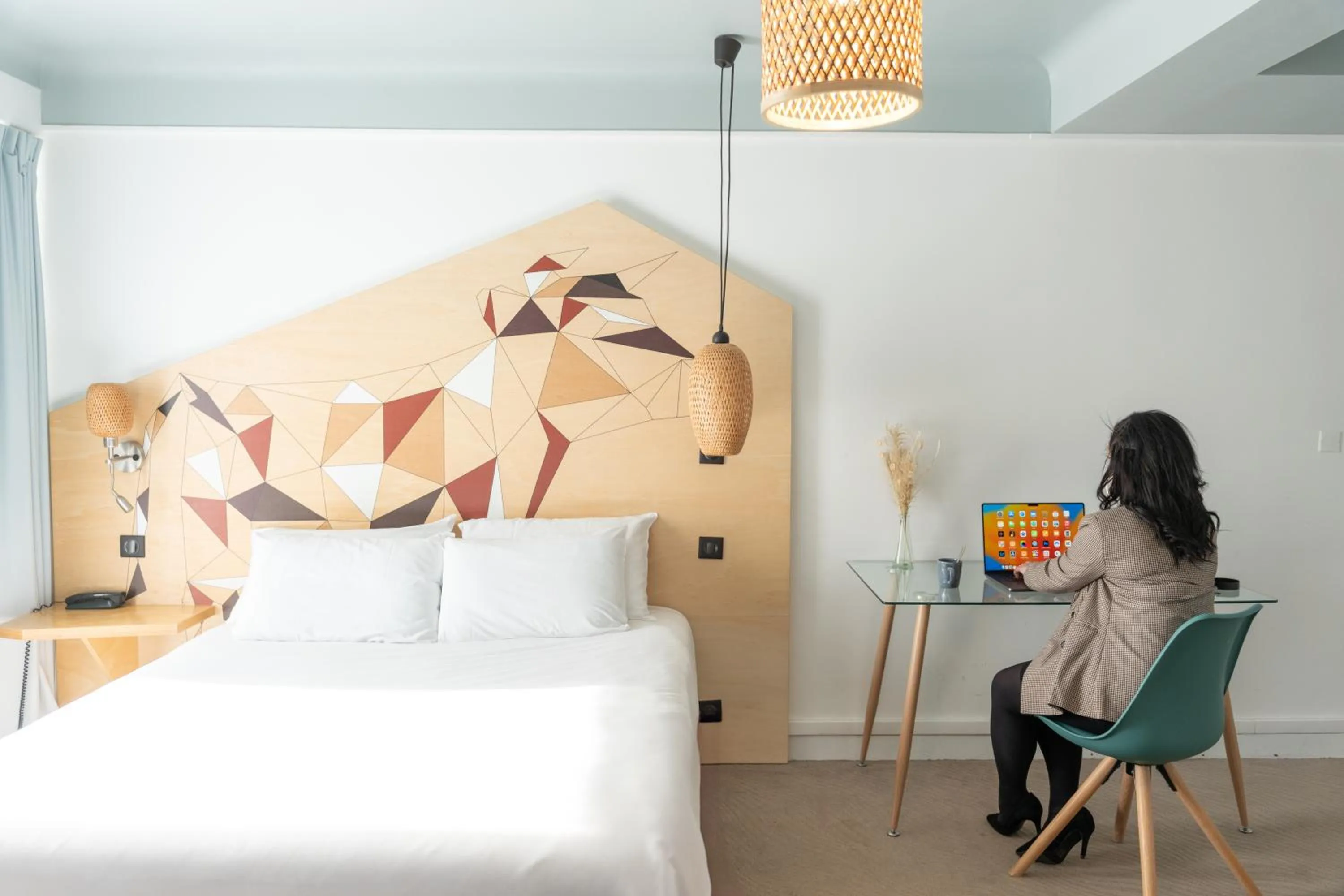 Bedroom, Bed in Grand Hôtel Niort Centre