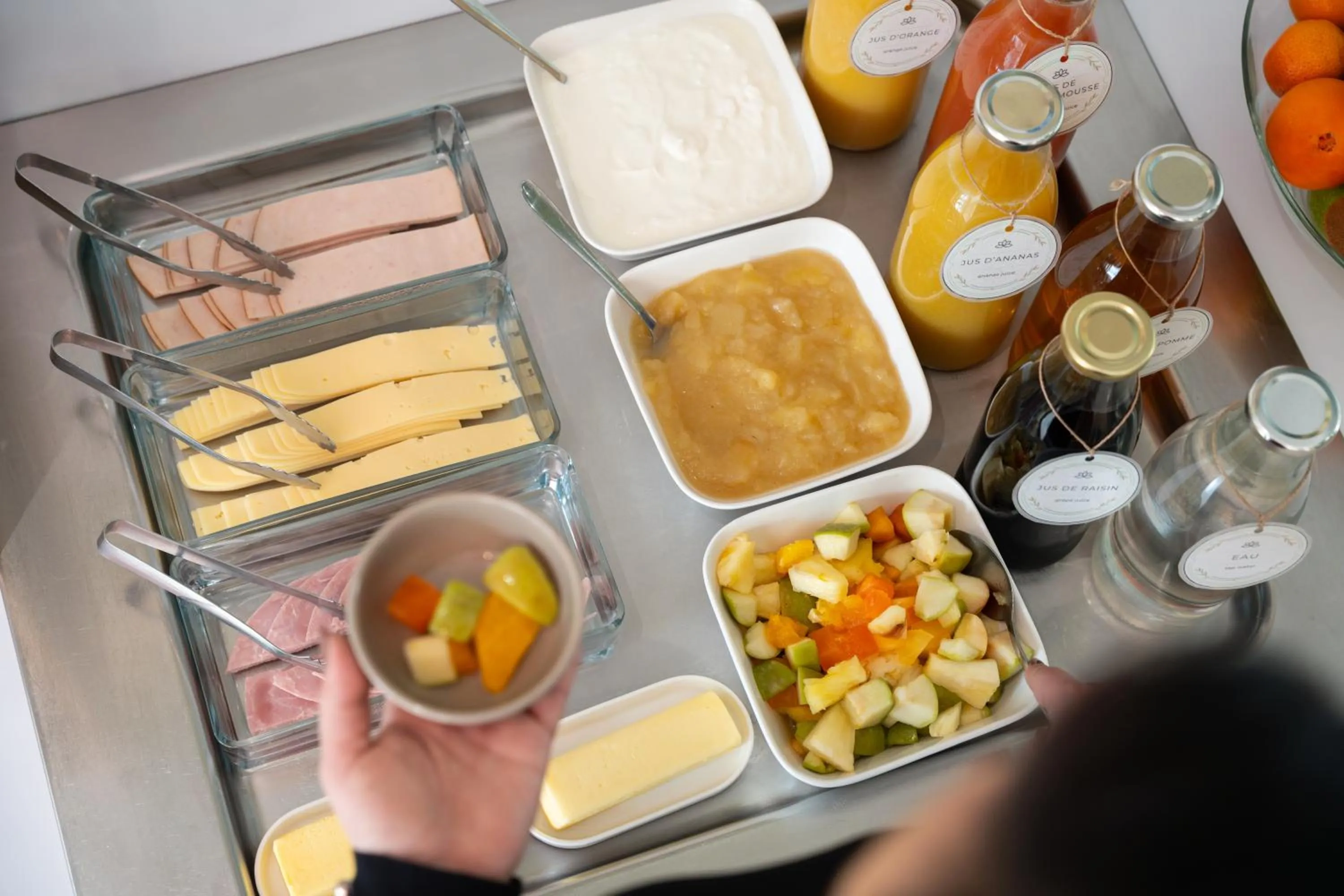 Breakfast in Grand Hôtel Niort Centre