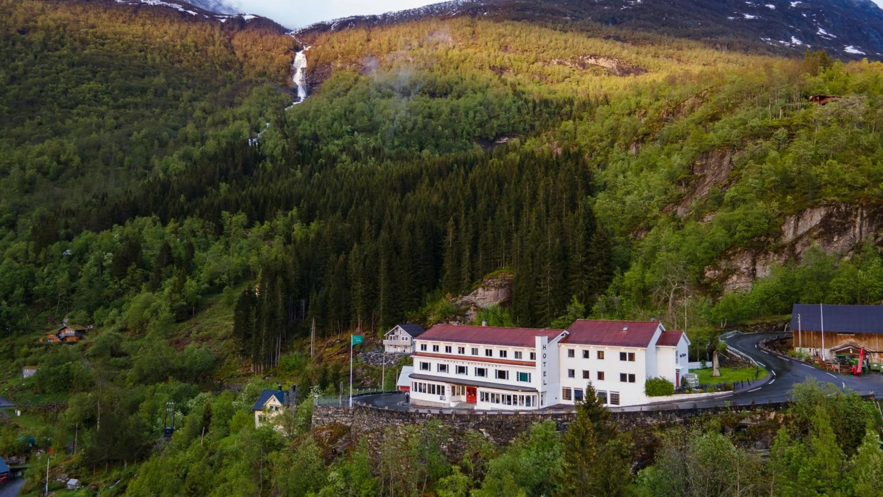 Property building in Hotel Utsikten - by Classic Norway Hotels