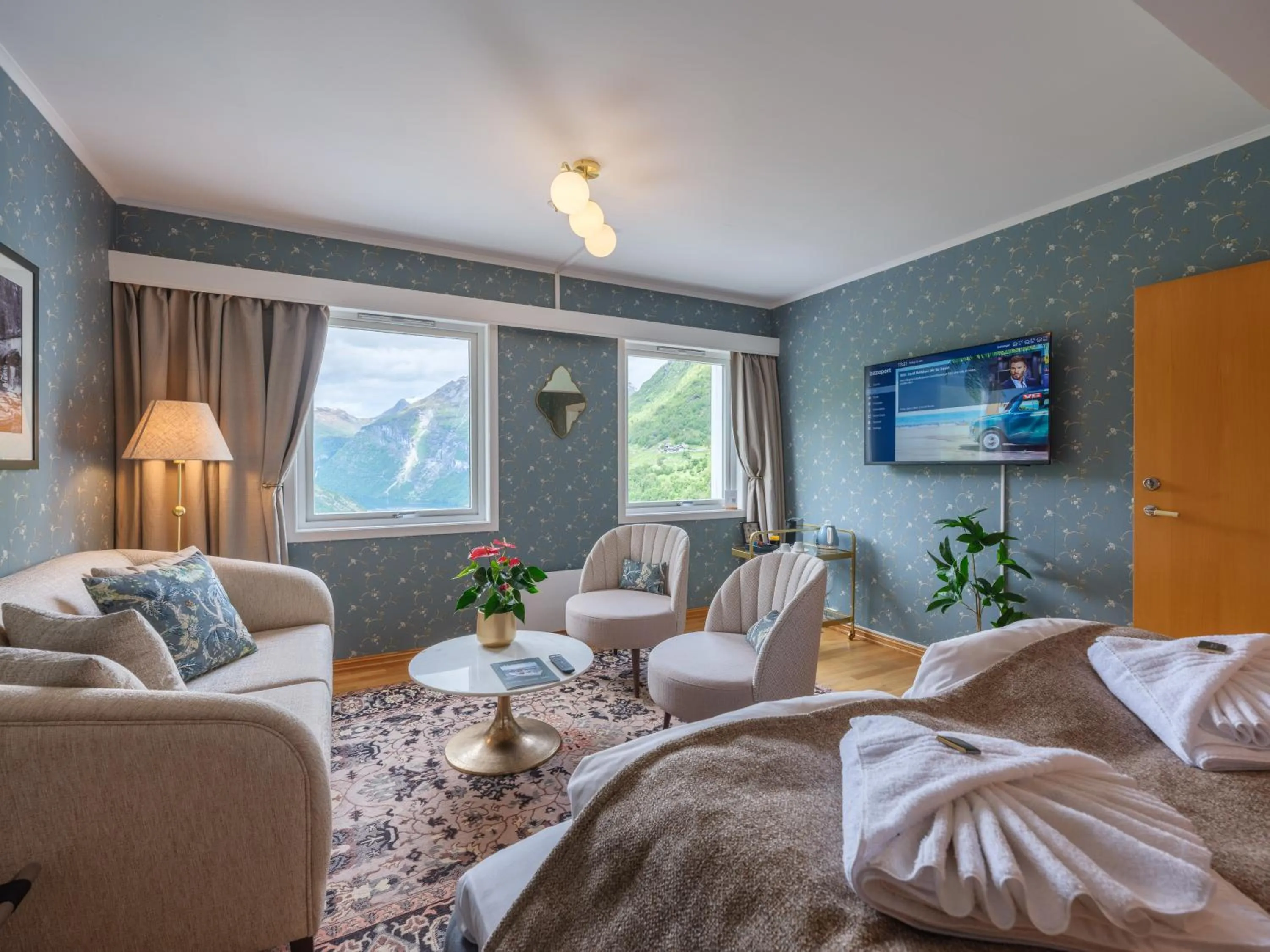 TV and multimedia in Hotel Utsikten - by Classic Norway Hotels