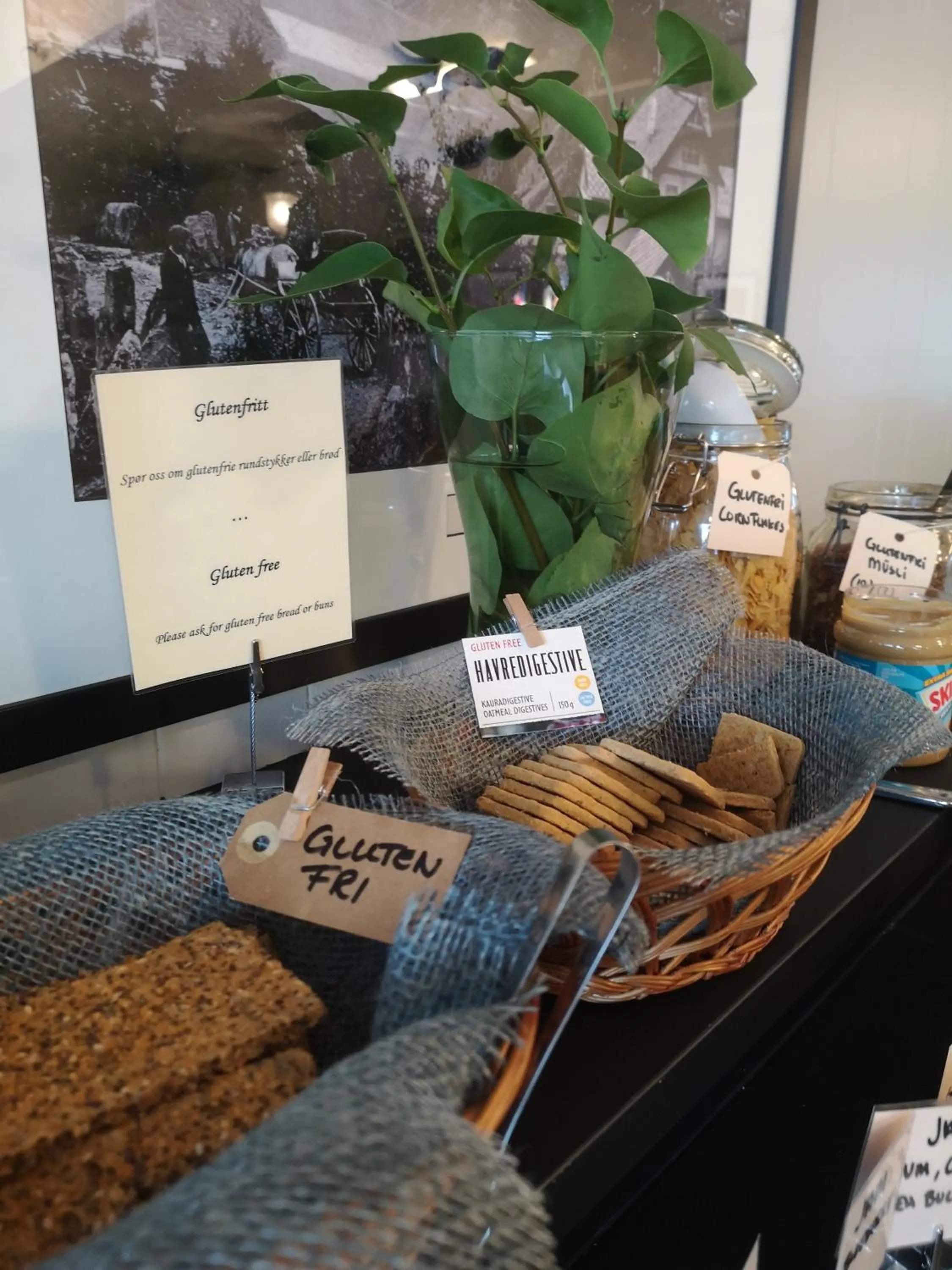 Buffet breakfast in Hotel Utsikten - by Classic Norway Hotels