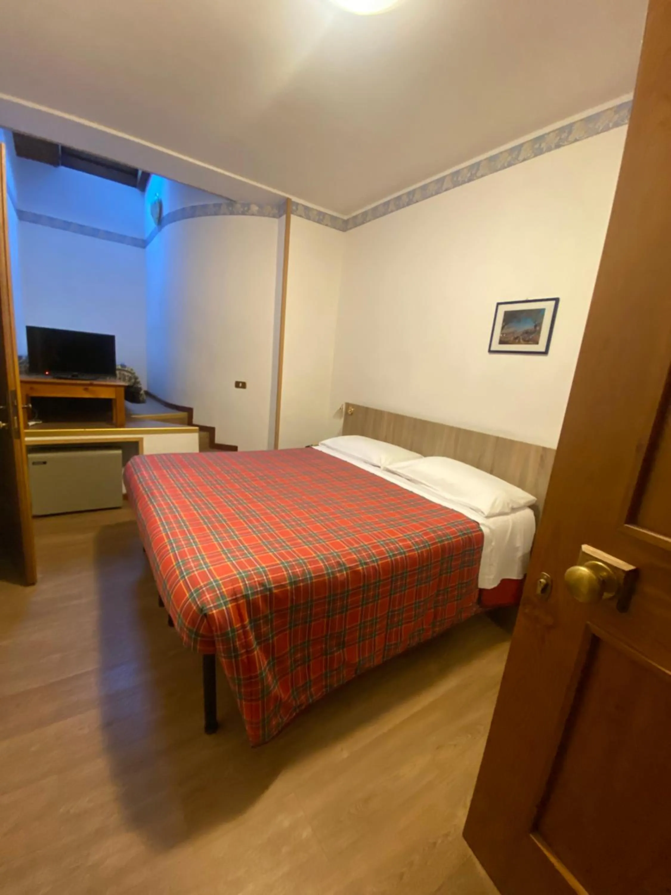 Photo of the whole room, Bed in Hotel International