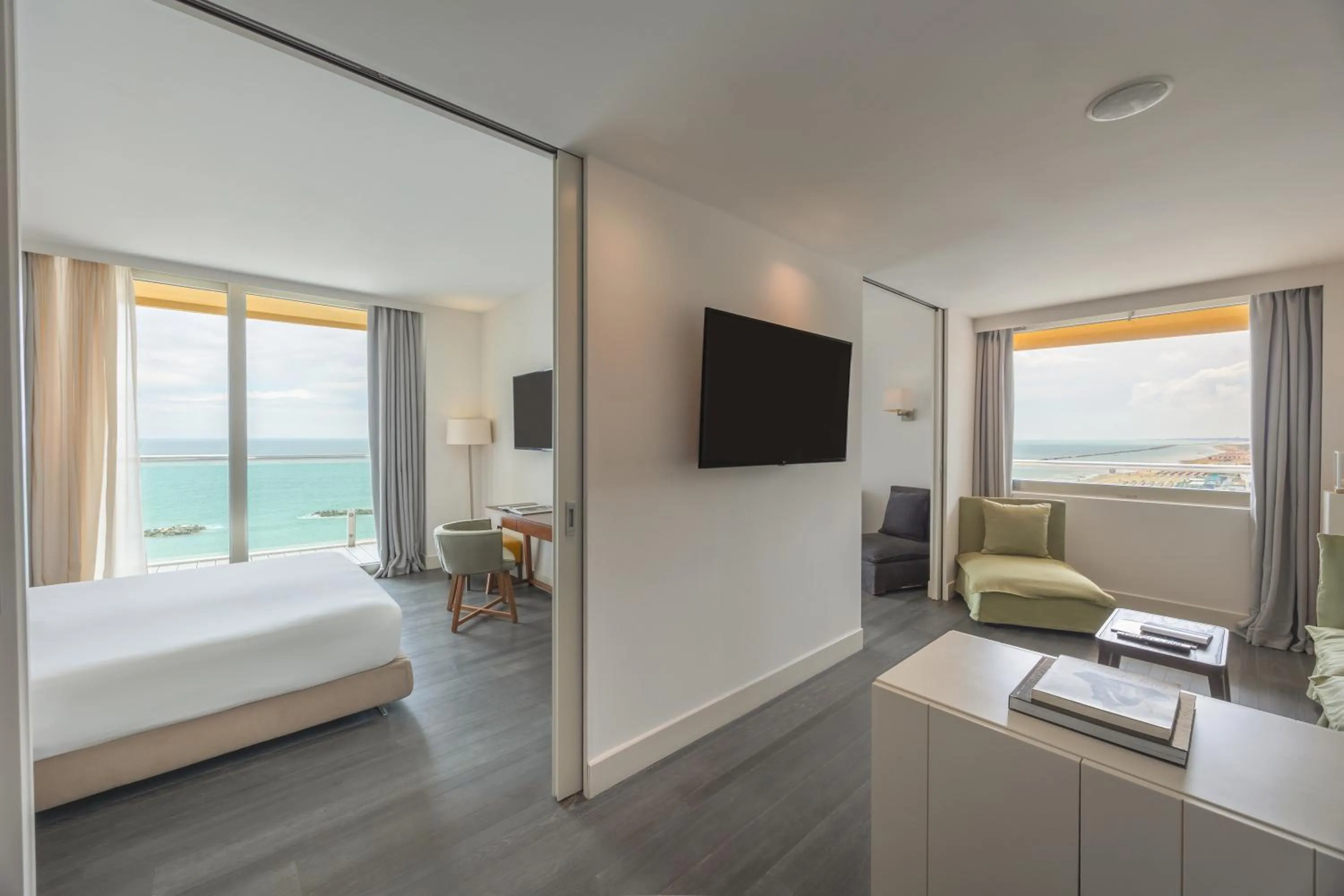 View (from property/room), Bed in Excelsior Hotel, SPA & Lido - Preferred Hotels & Resorts