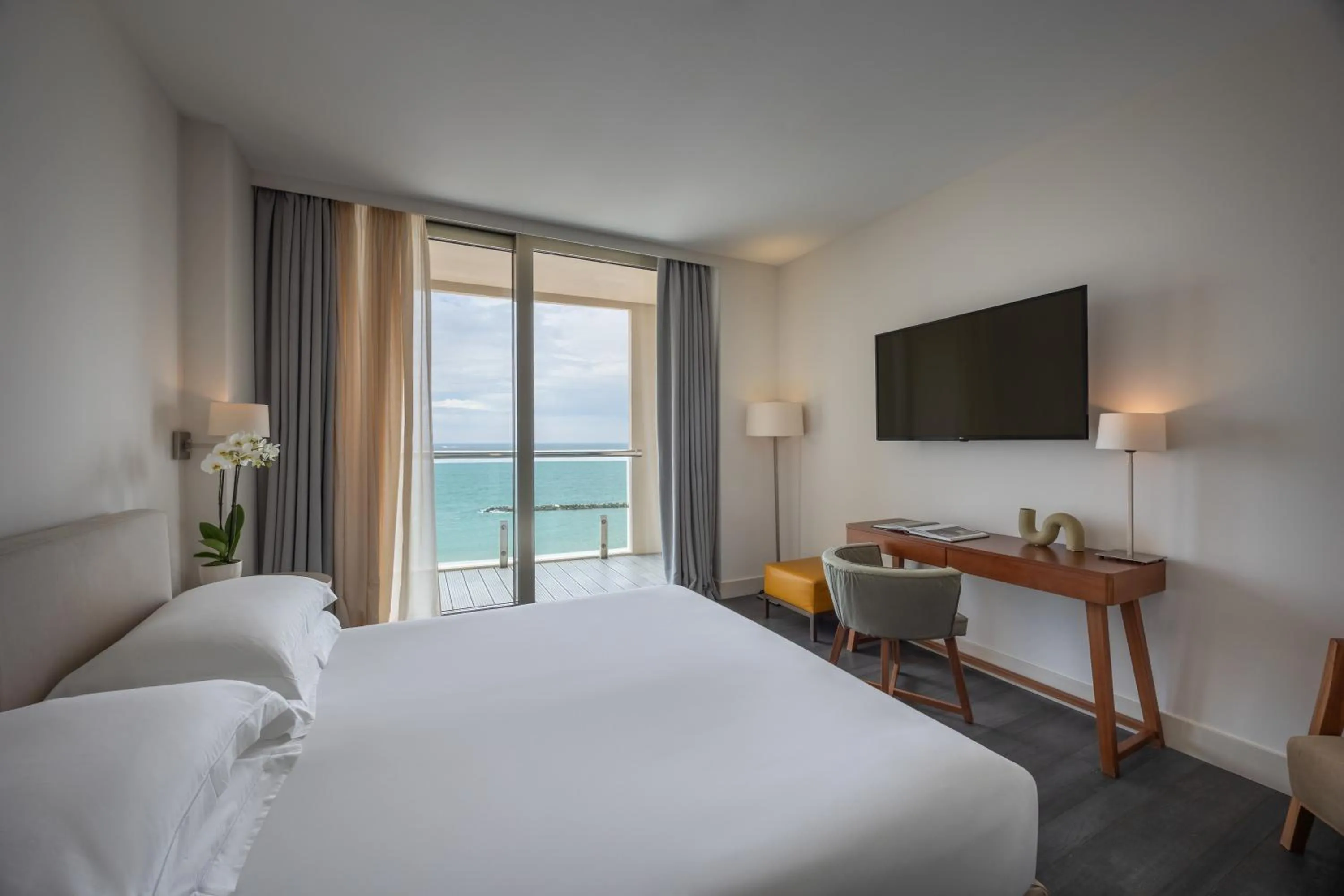 Bedroom, Bed in Excelsior Hotel, SPA & Lido - Preferred Hotels & Resorts