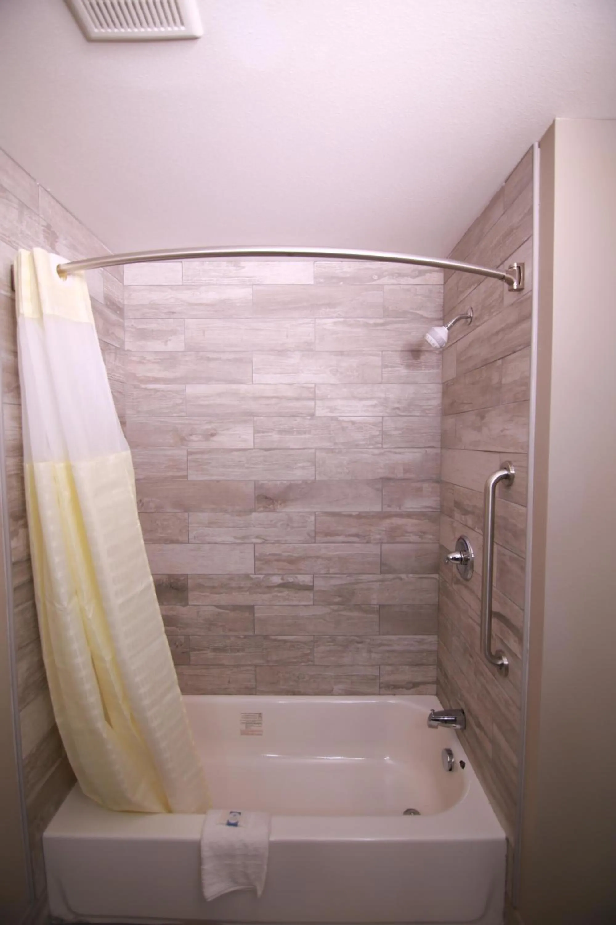 Bathroom in Home Inn and Suites Memphis