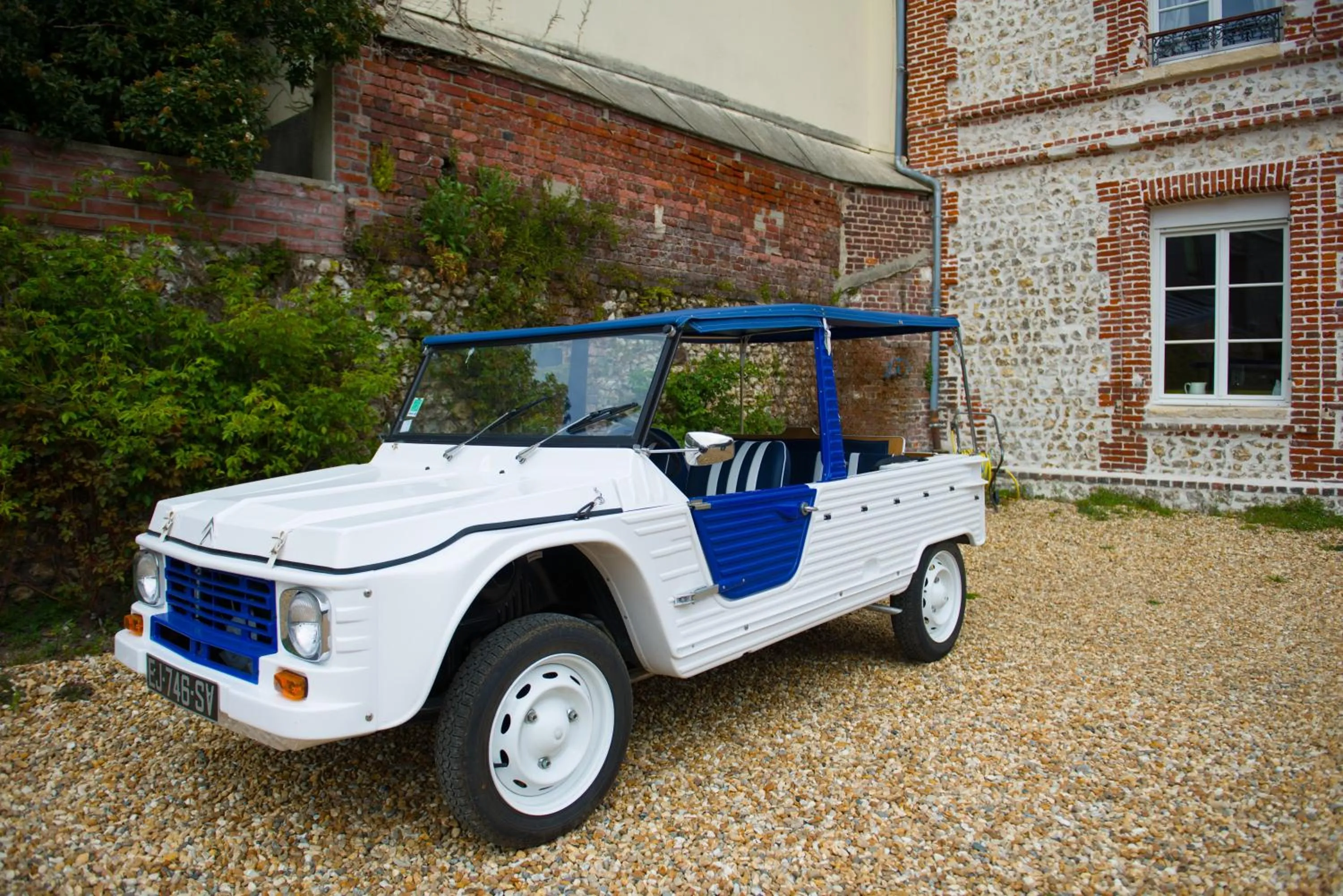 Property building in A L'ecole Buissonniere