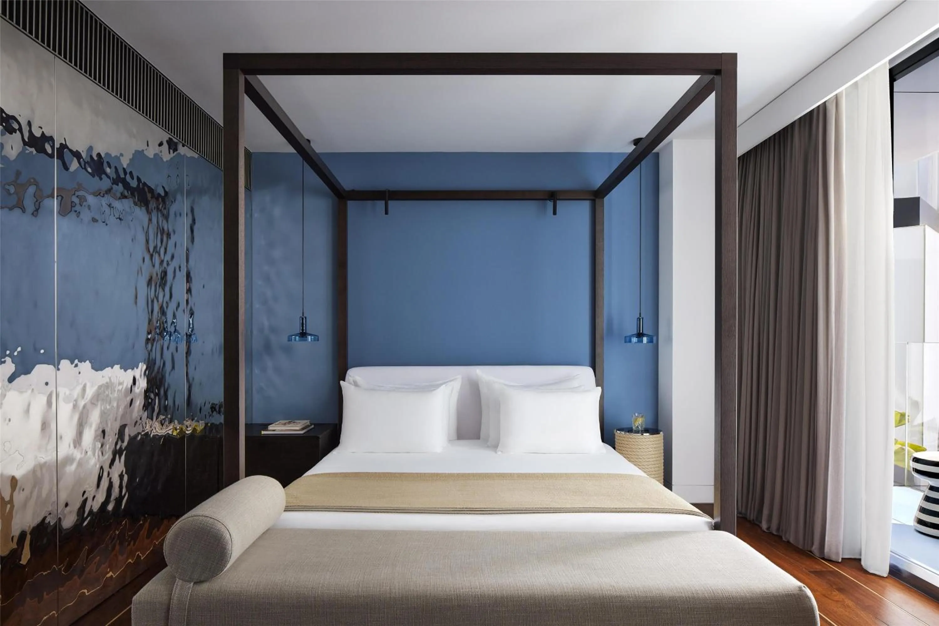 Photo of the whole room, Bed in NH Collection Ibiza