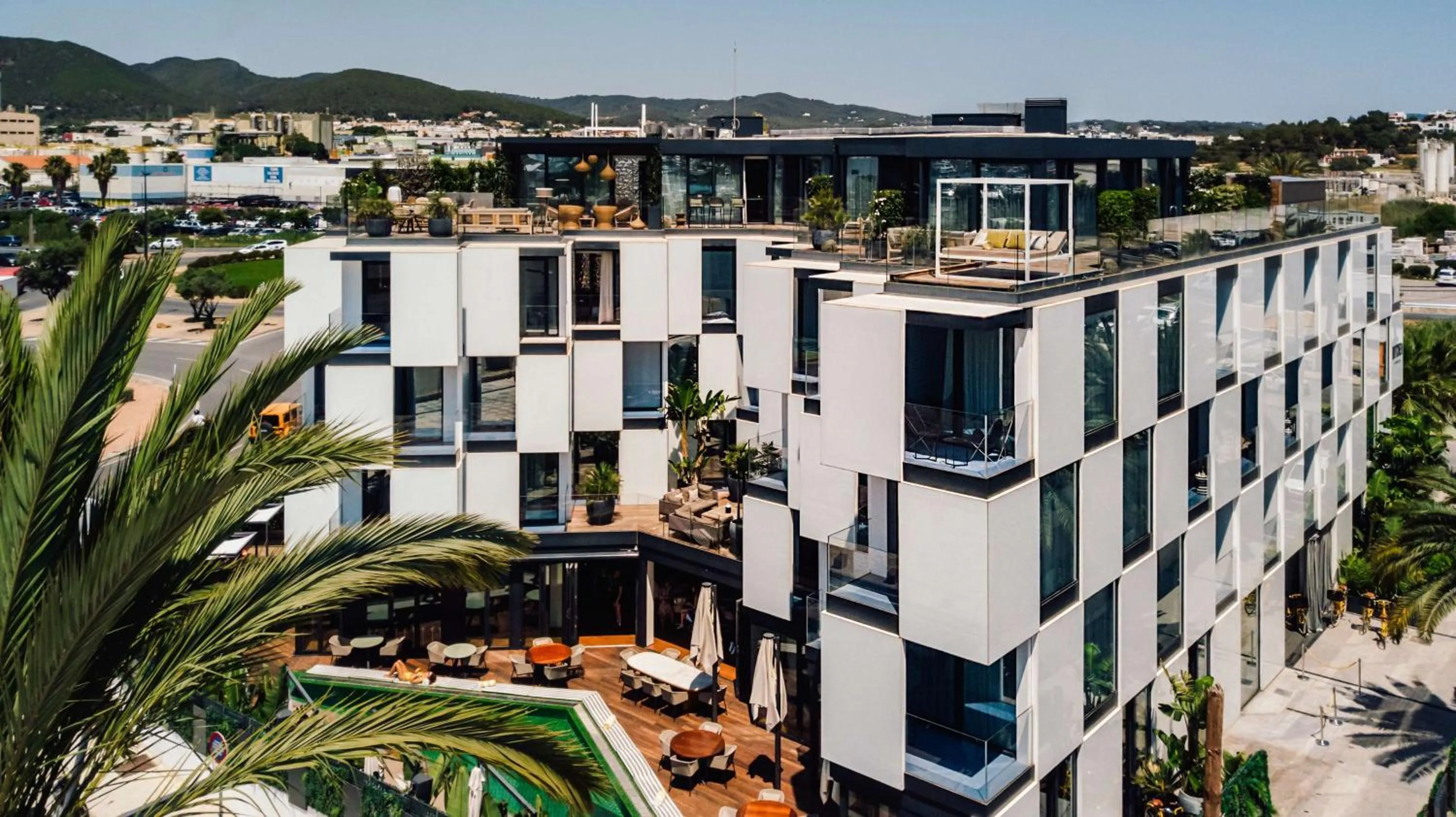 Property building in Sir Joan Hotel, part of Sircle Collection