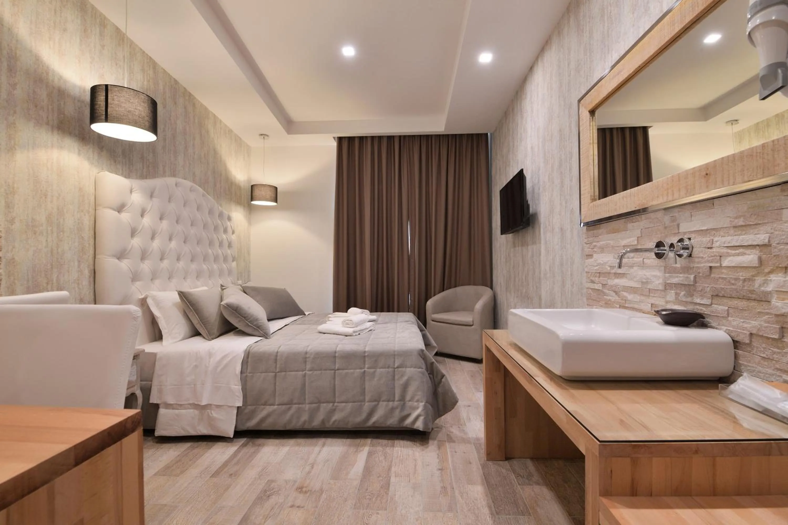 Bathroom, Bed in Relais Barberini