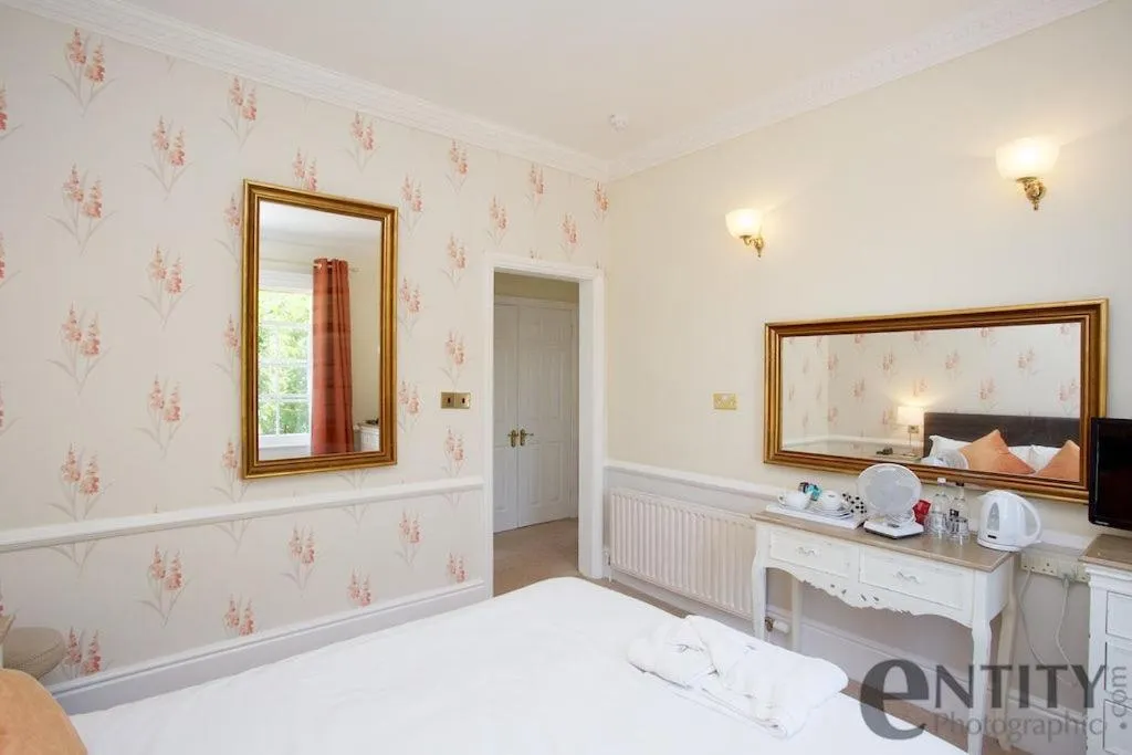 Bed in Woodlands Lodge Hotel