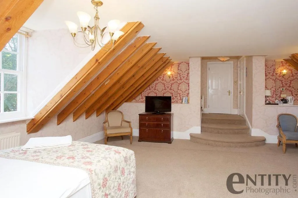 Woodlands Lodge Hotel