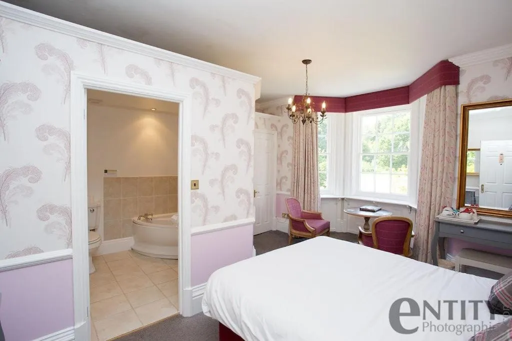 Bed in Woodlands Lodge Hotel