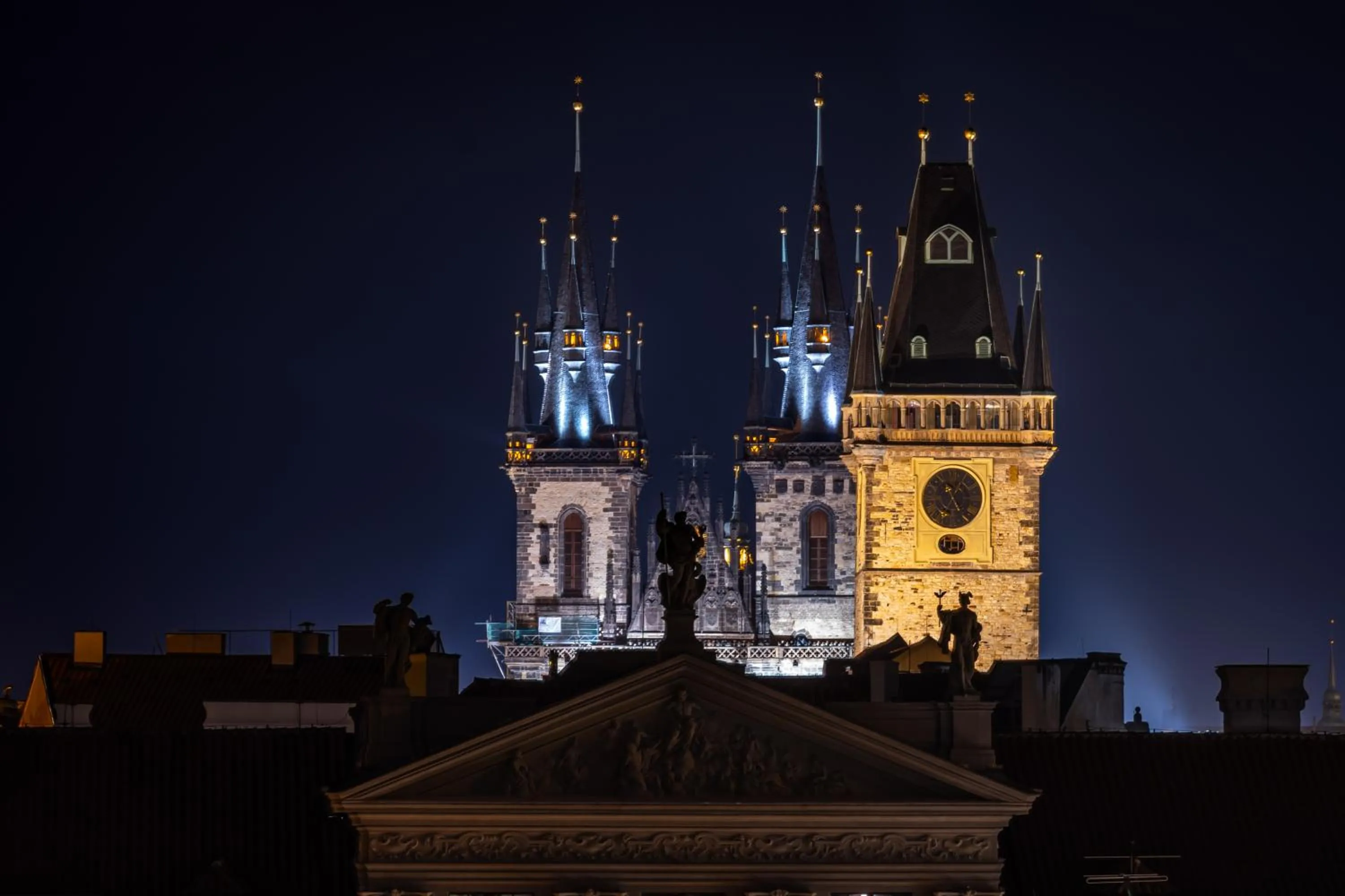 Night in Royal Road Residence